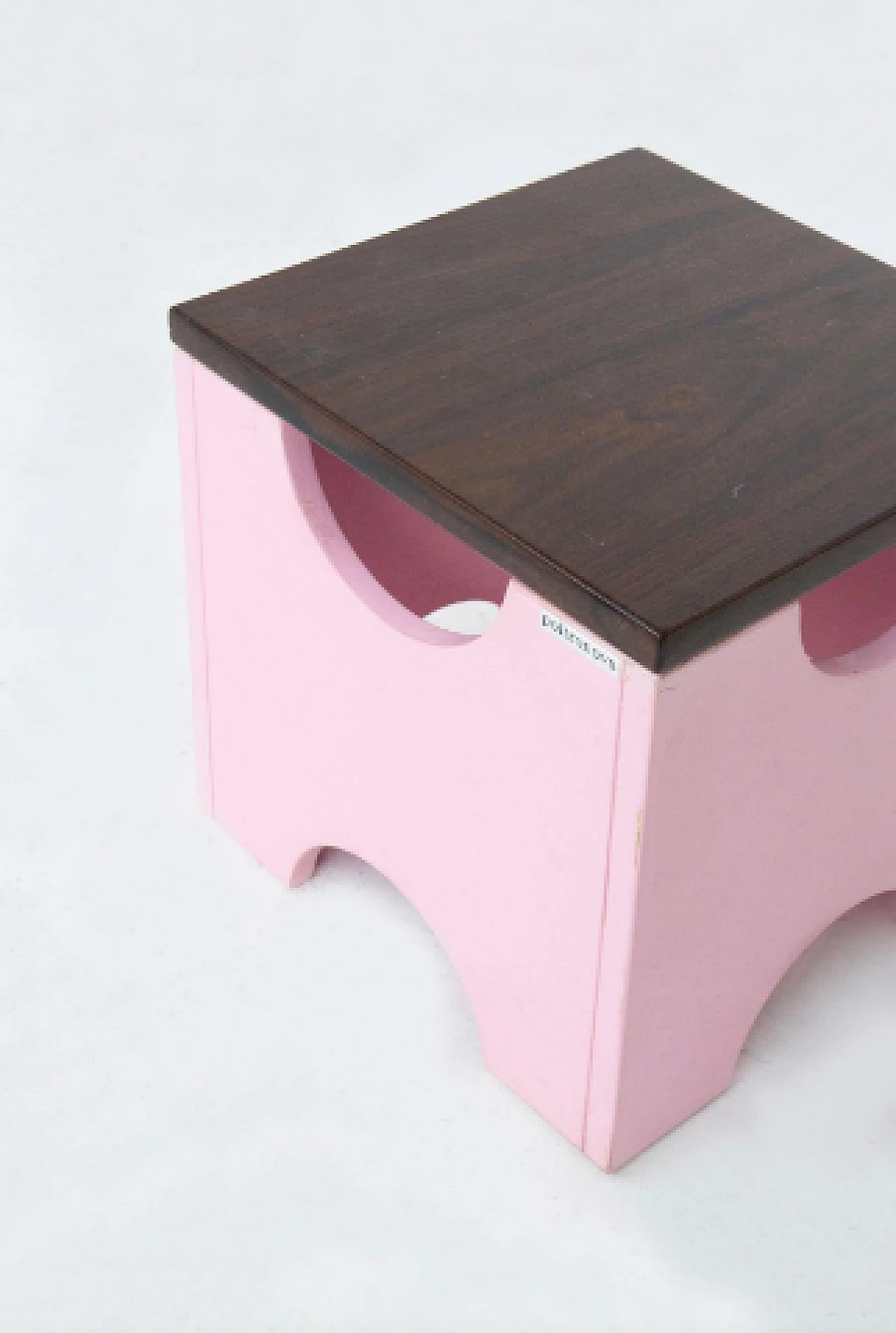 Pair of pink Dado T29 stools by Ettore Sottsass for Poltronova, 1960s 8