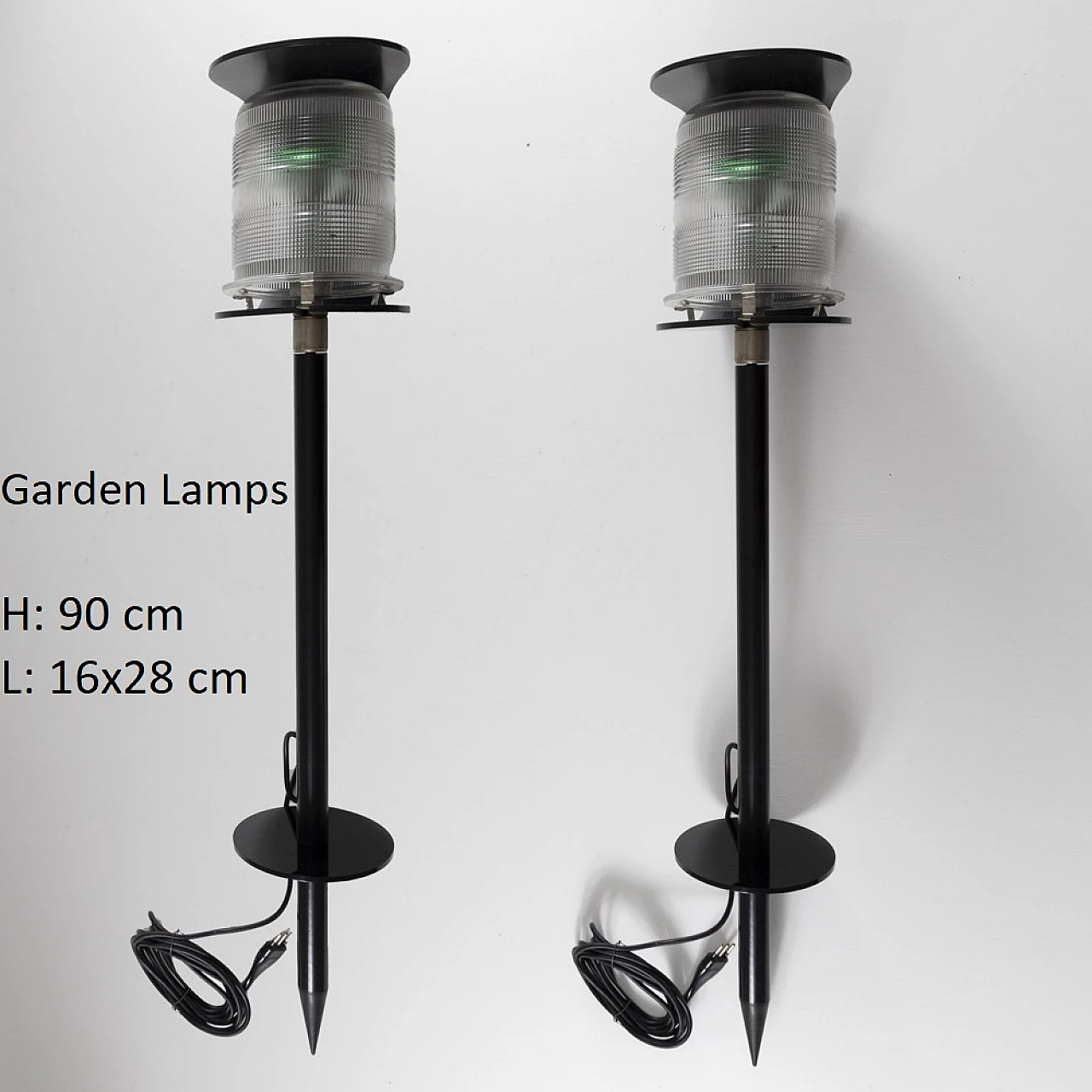 Coppia di lampade a picchetto da giardino di Gio Ponti per O-Luce, anni '80 3