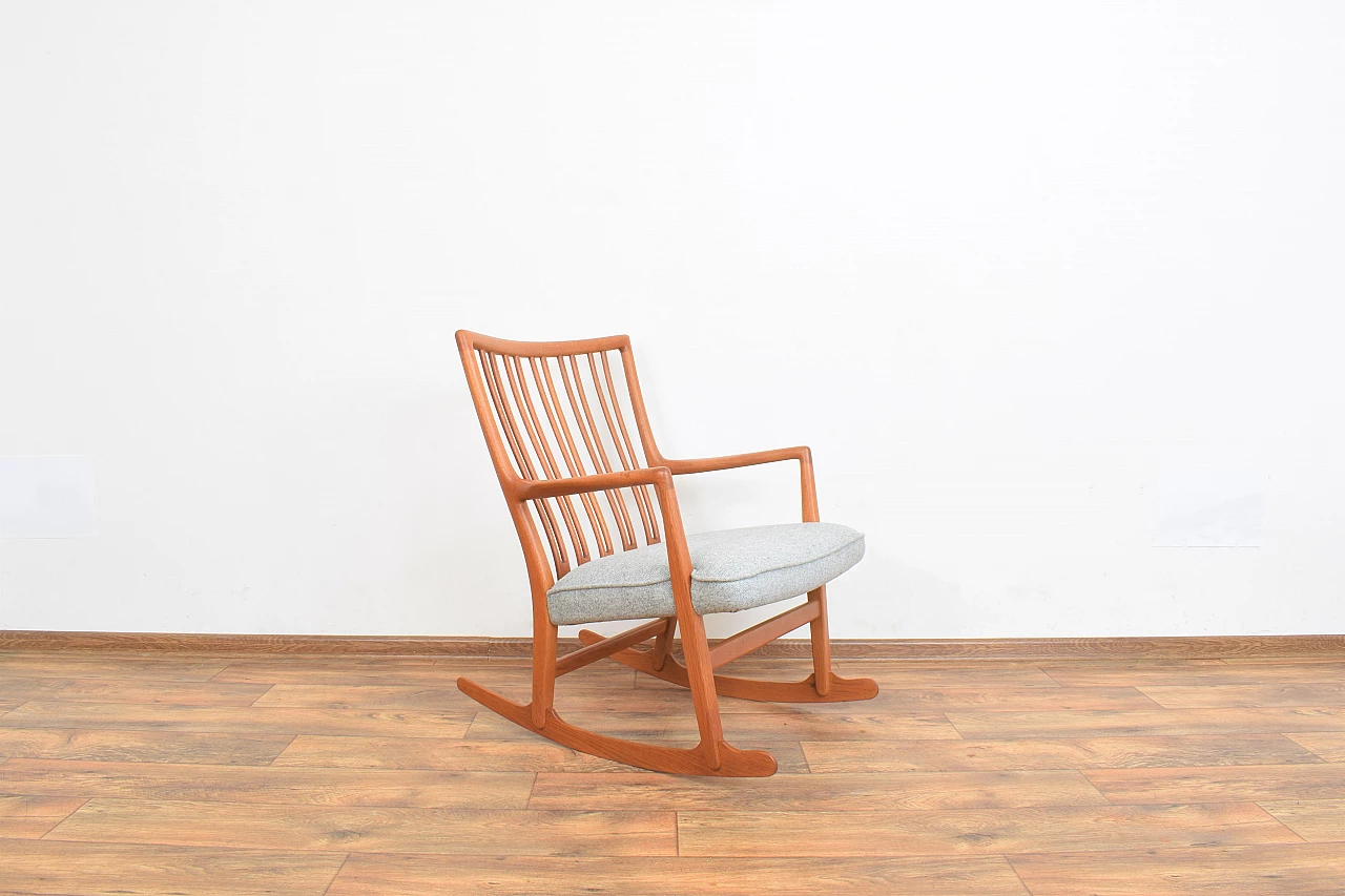 ML33 rocking chair by Hans J. Wegner for A/S Mikael Laursen, 1950s 1