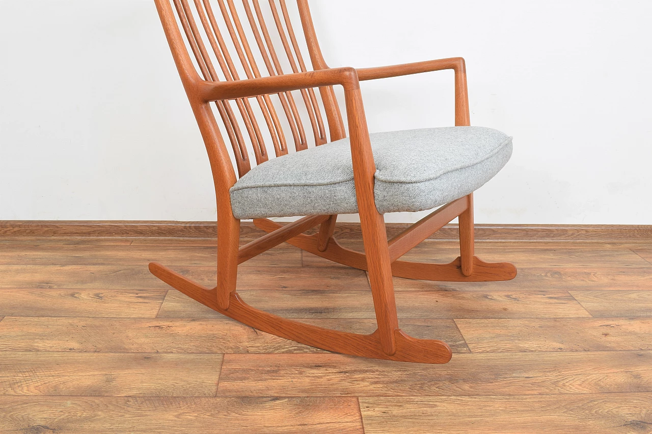 ML33 rocking chair by Hans J. Wegner for A/S Mikael Laursen, 1950s 8