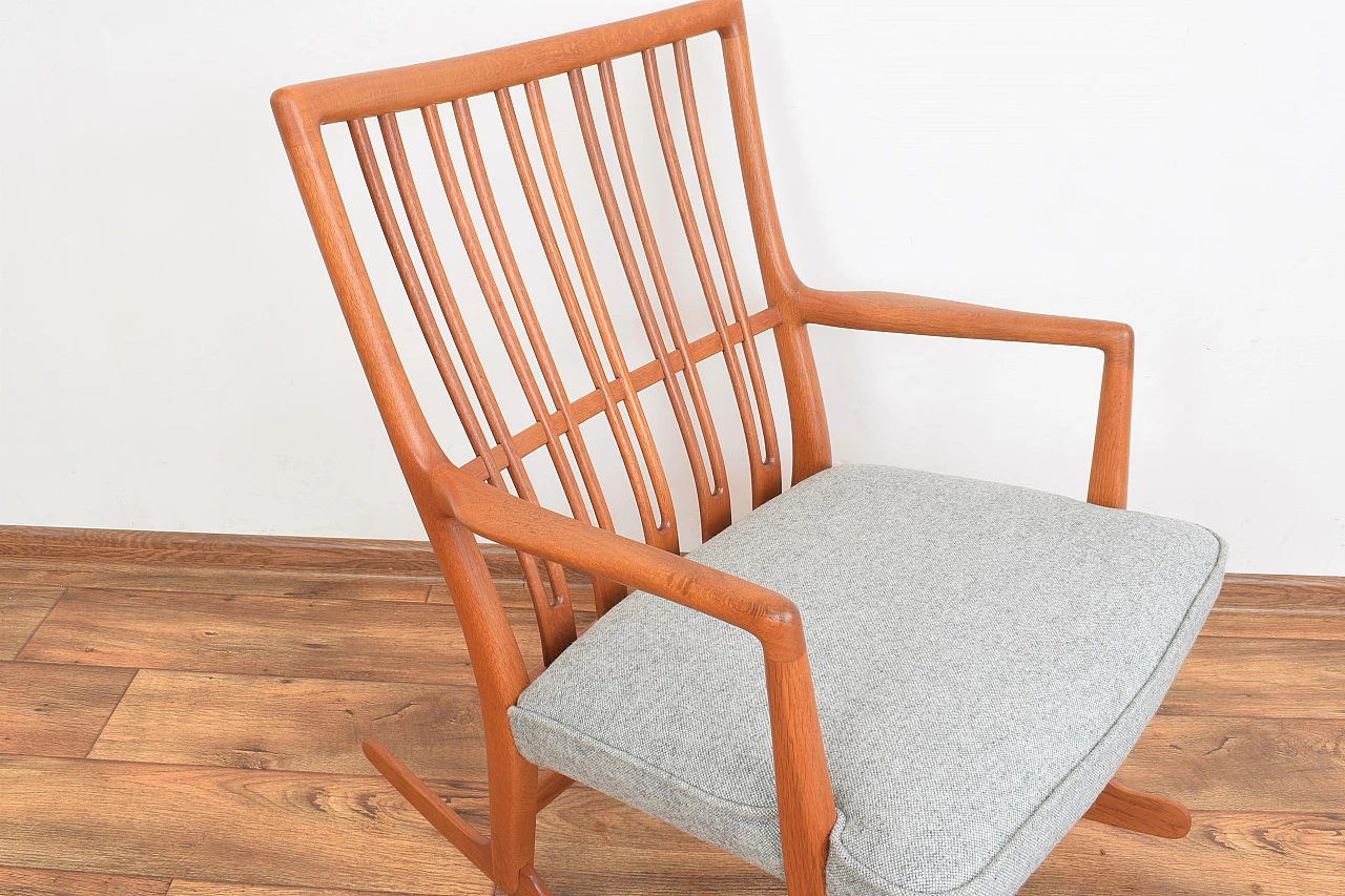 ML33 rocking chair by Hans J. Wegner for A/S Mikael Laursen, 1950s 10