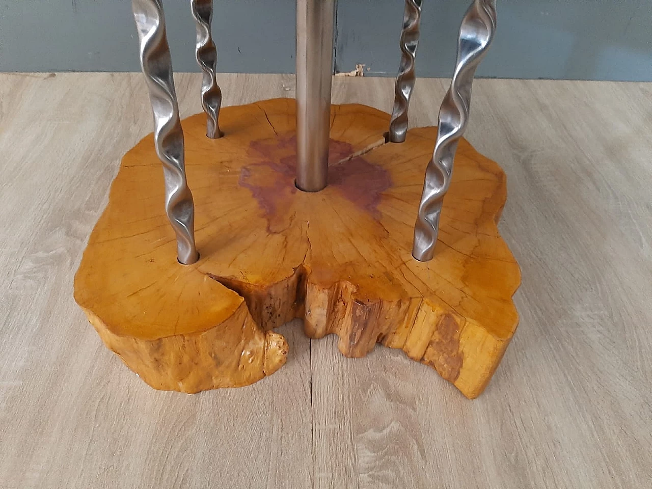 Plane tree wood and iron coffee table 9