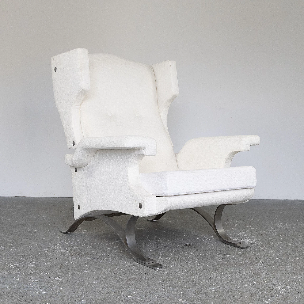 Armchair in white fabric and chrome-plated metal, 1960s 2