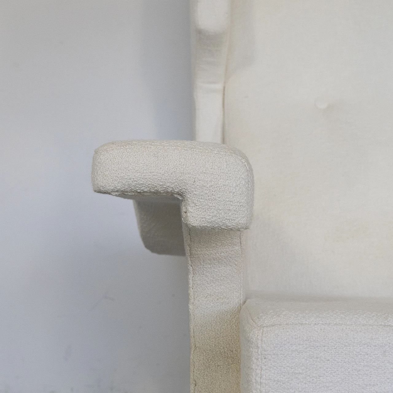 Poltrona in tessuto bianco e metallo cromato, anni '60 18