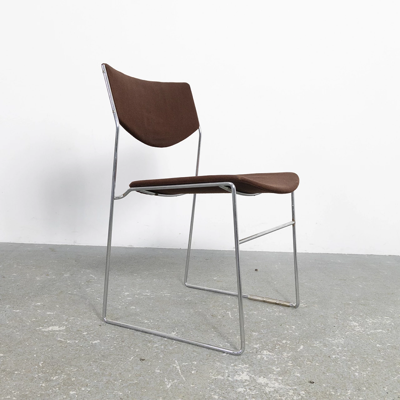 6 metal and fabric stacking chairs, 1970s 11