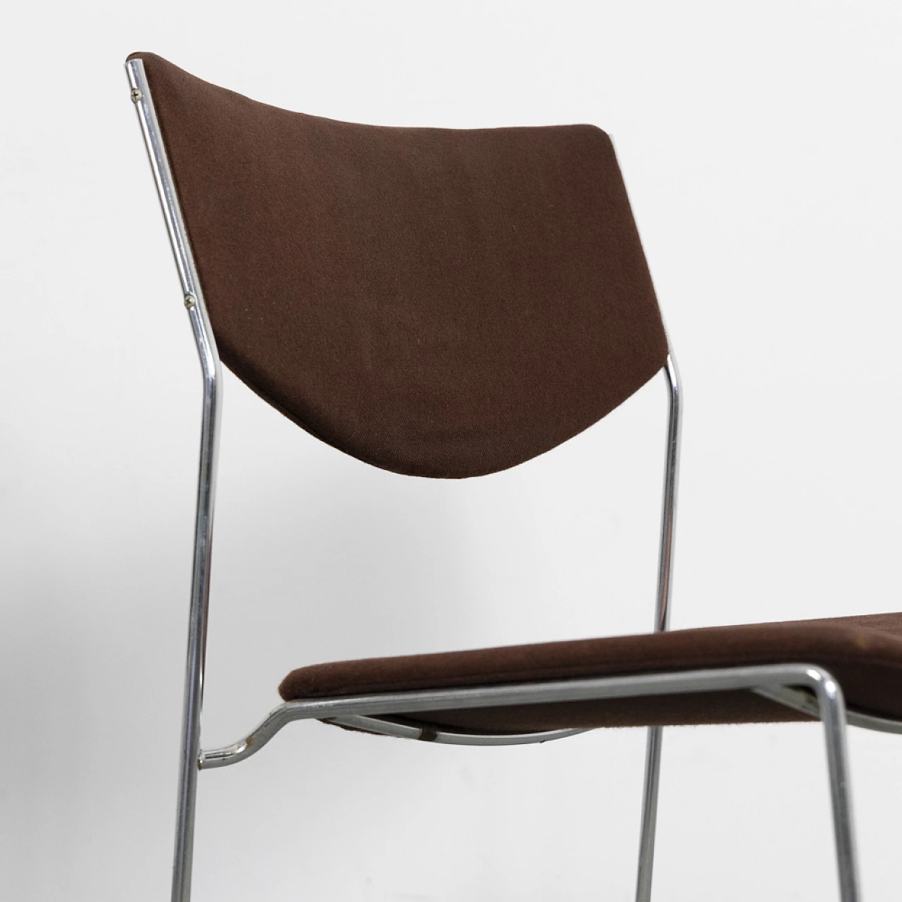 6 metal and fabric stacking chairs, 1970s 13