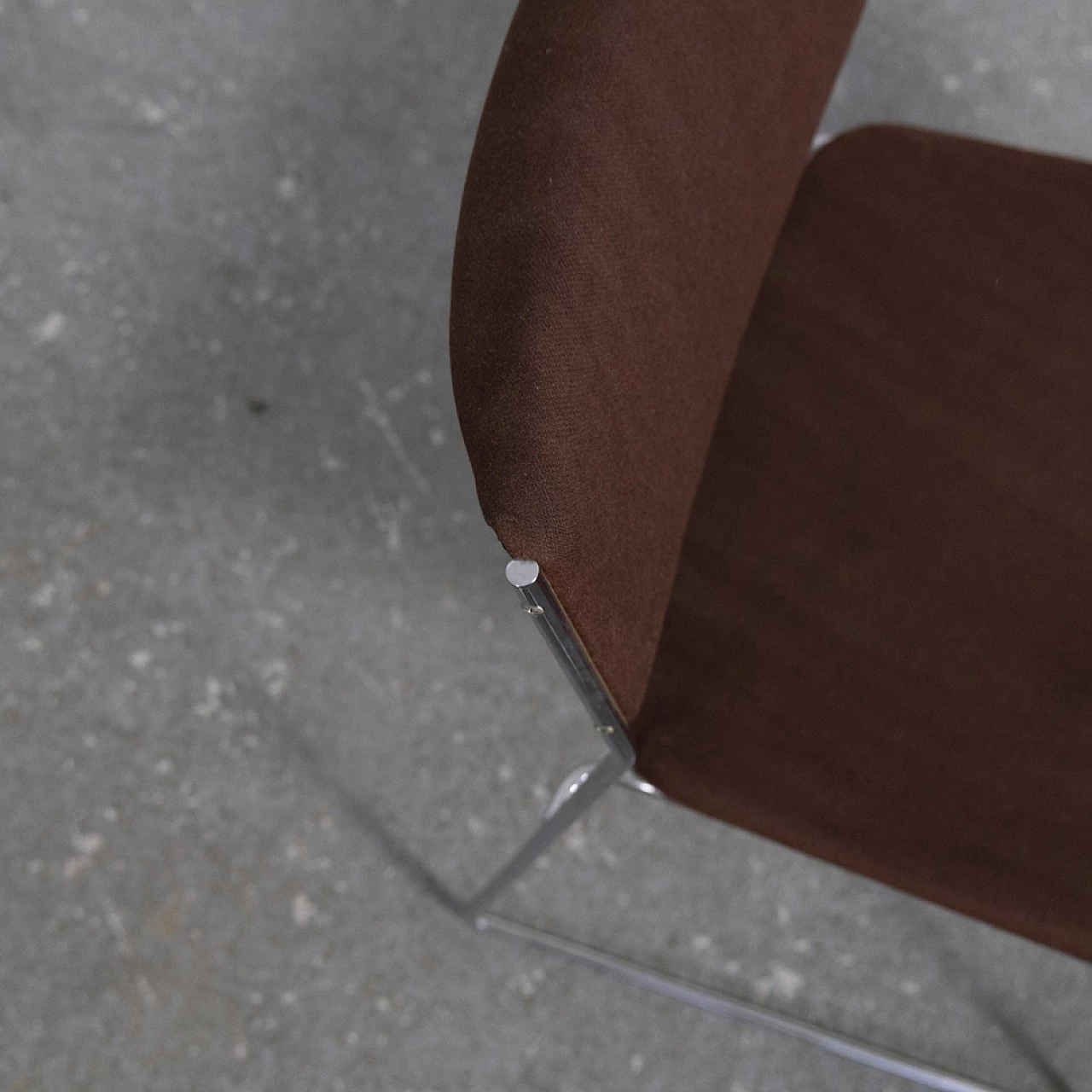 6 metal and fabric stacking chairs, 1970s 18