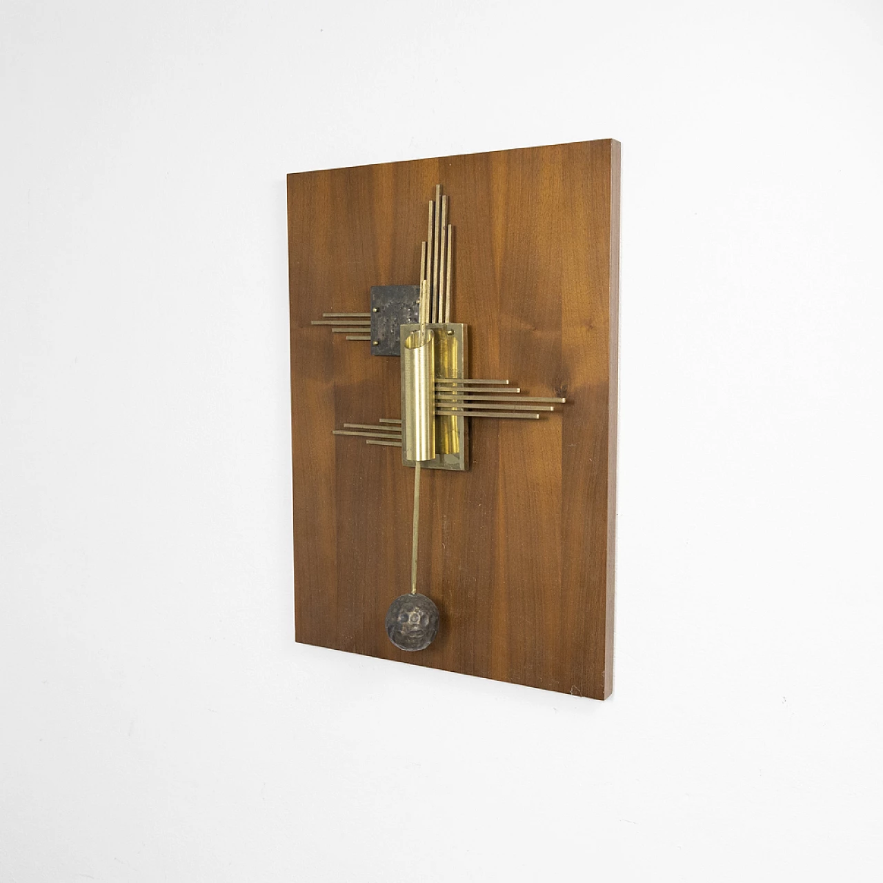 Sculptural wall lamp in worked metal, 1970s 7