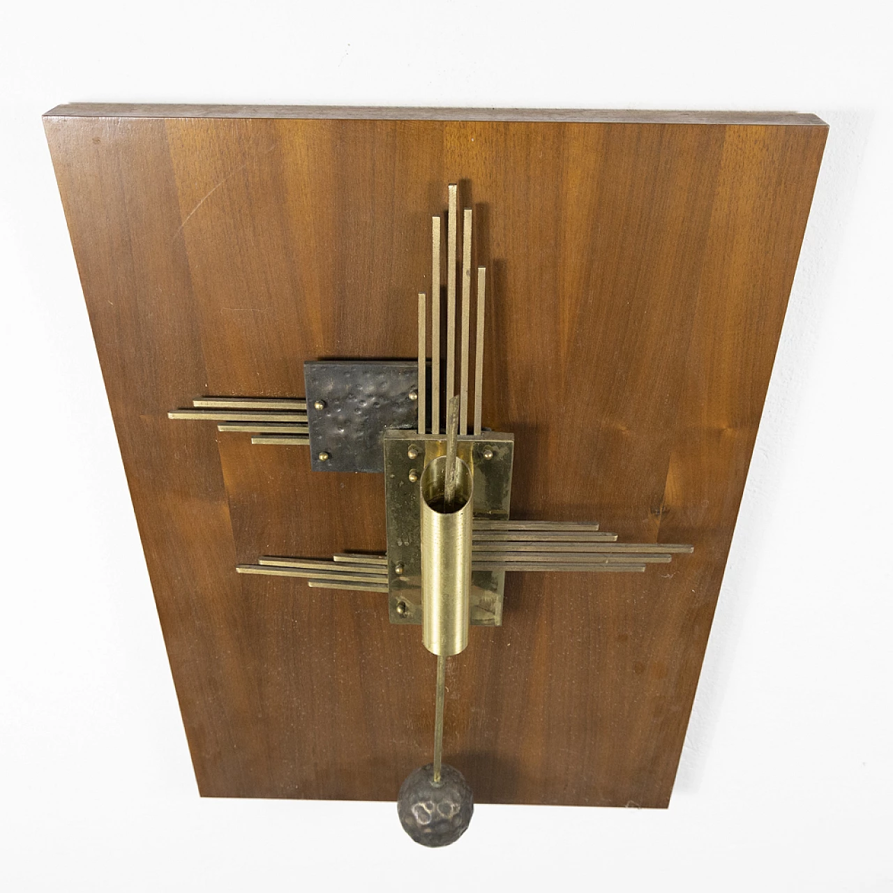 Sculptural wall lamp in worked metal, 1970s 11