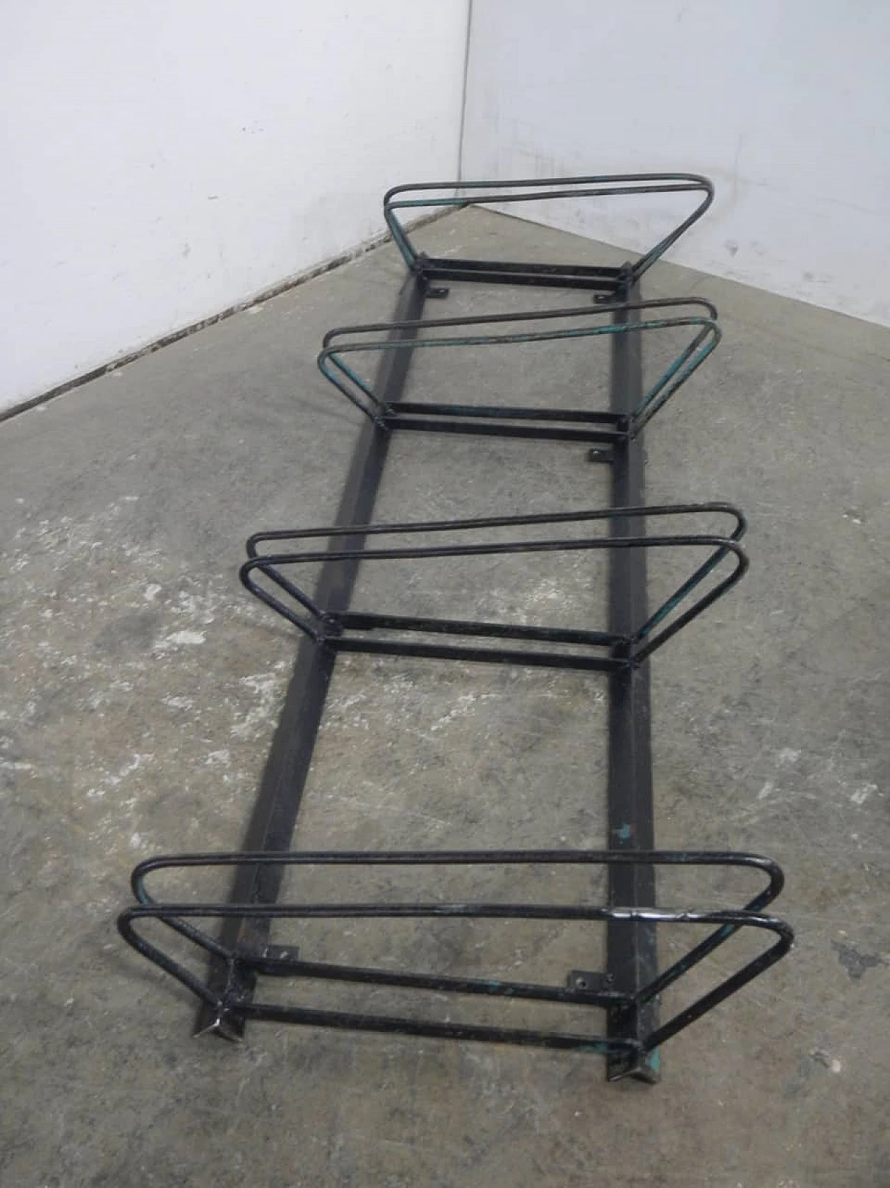 Four-seater iron bicycle rack, 1960s 2