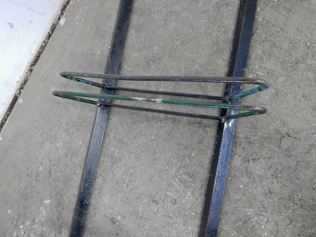 Three-seater iron bicycle rack, 1960s 7