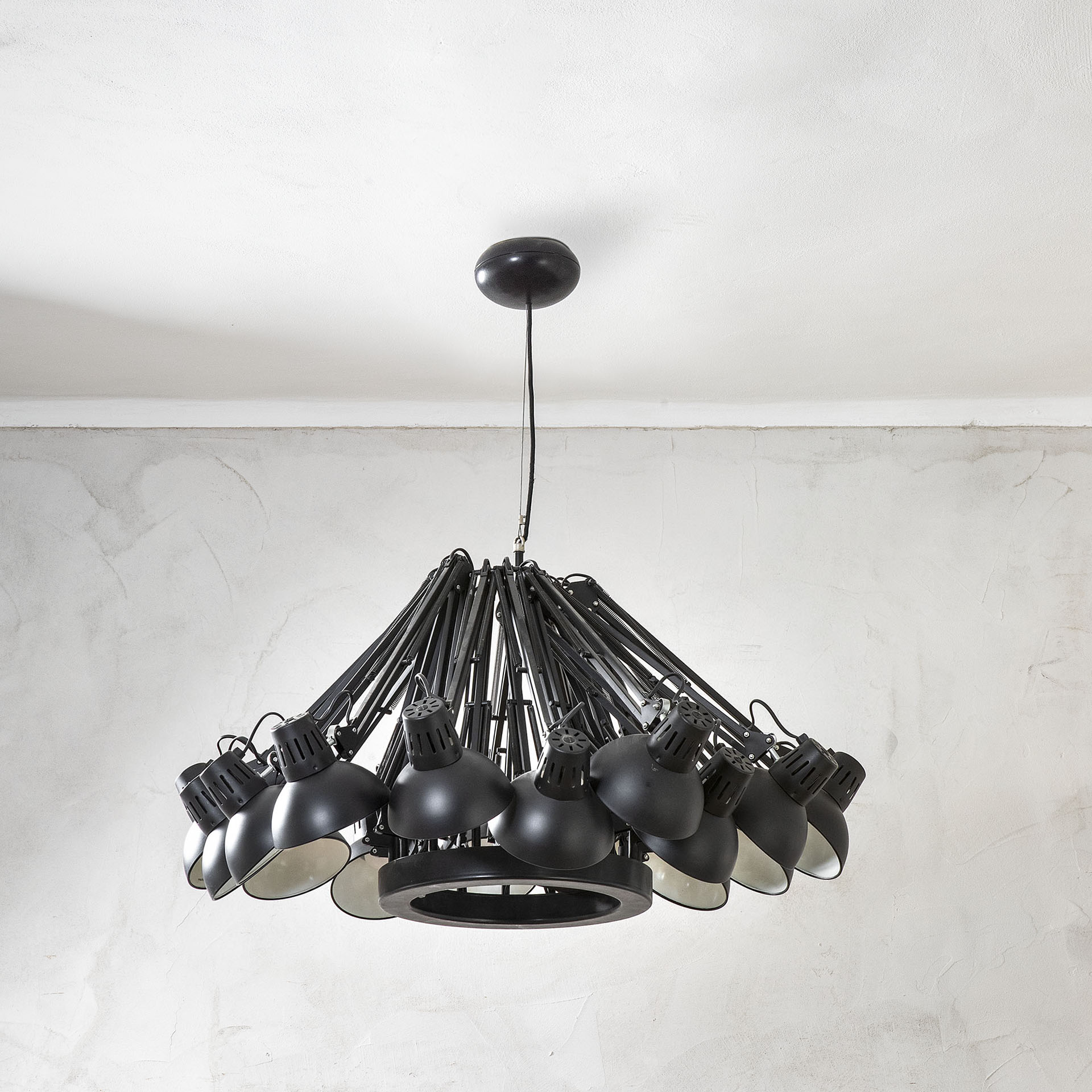 intondo-dear-ingo-chandelier-