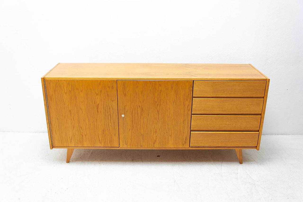 Credenza U-458 in faggio e compensato di Jiri Jiroutek per Interier Praha, anni '60 18