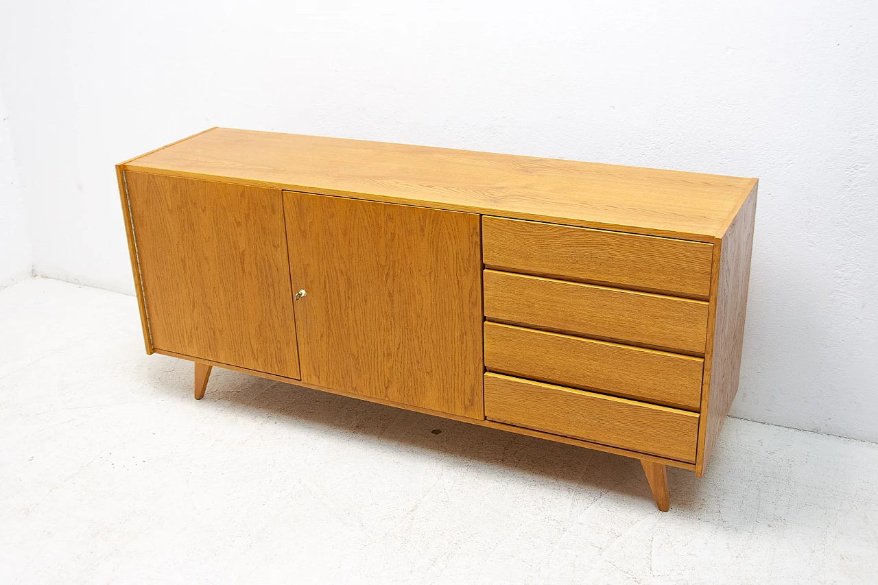 Credenza U-458 in faggio e compensato di Jiri Jiroutek per Interier Praha, anni '60 19