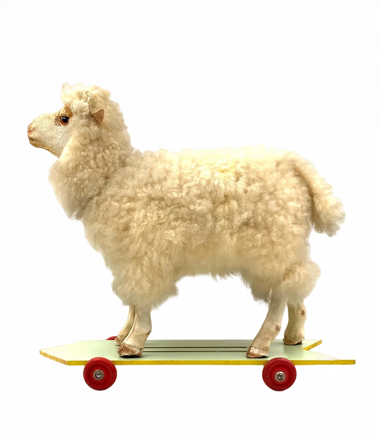 Pecora giocattolo con rotelle in lana e legno 23