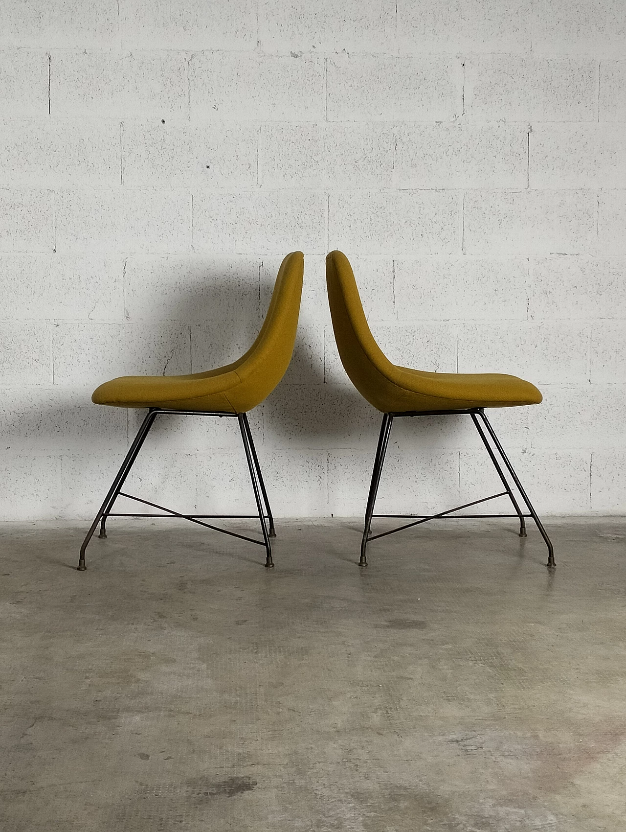 Pair of Aster chairs by Augusto Bozzi for Saporiti, 1960s 7