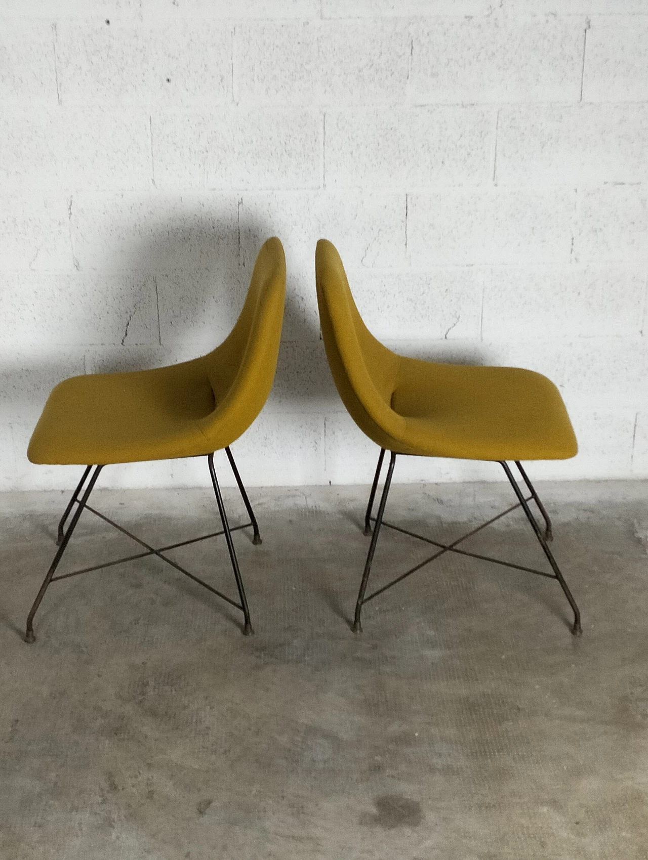 Pair of Aster chairs by Augusto Bozzi for Saporiti, 1960s 8