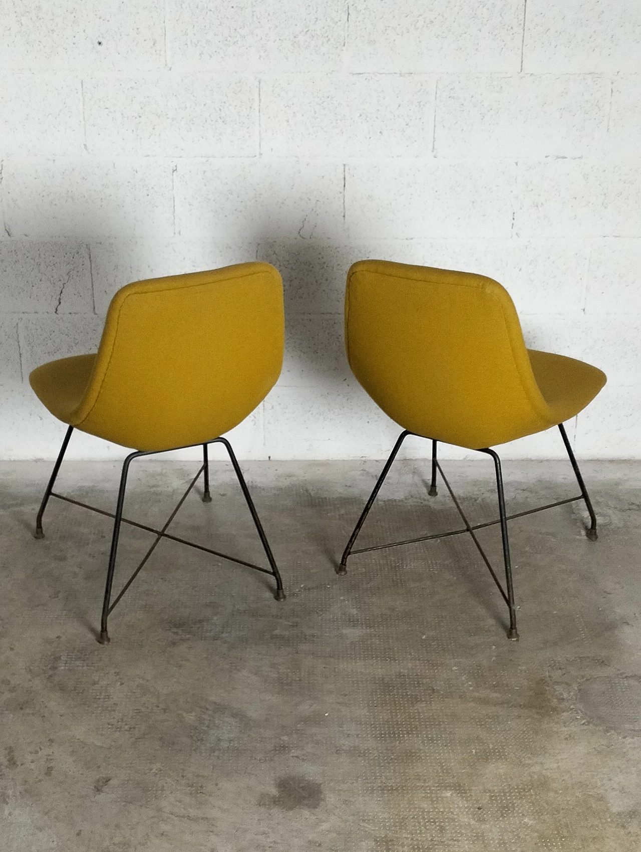 Pair of Aster chairs by Augusto Bozzi for Saporiti, 1960s 10