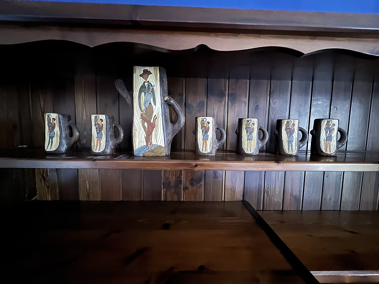 6 Tazze e brocca in ceramica dipinta effetto legno di Deruta, anni '60 1