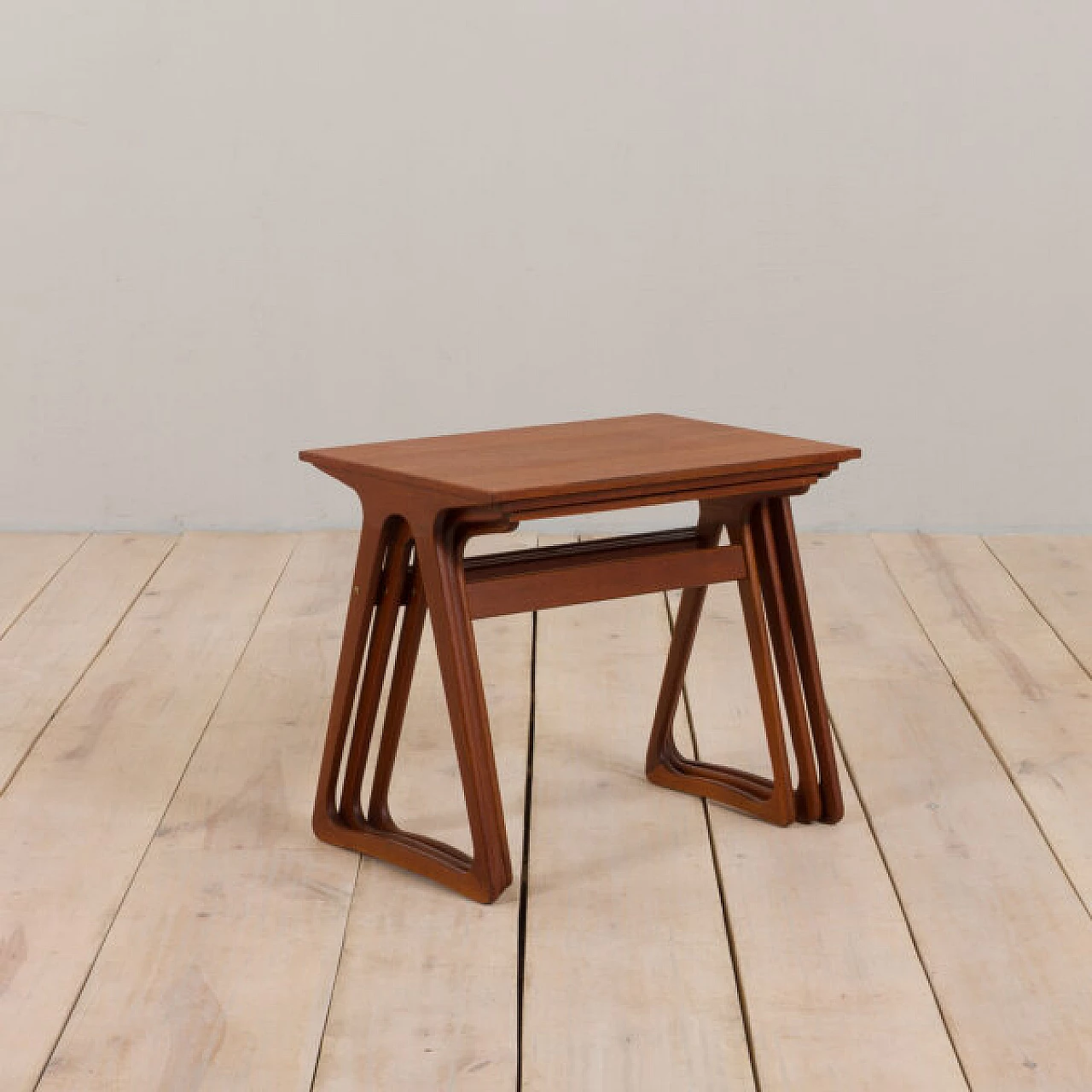 3 Tavolini danesi in teak nello stile di J. Andersen CFC, anni '60 1