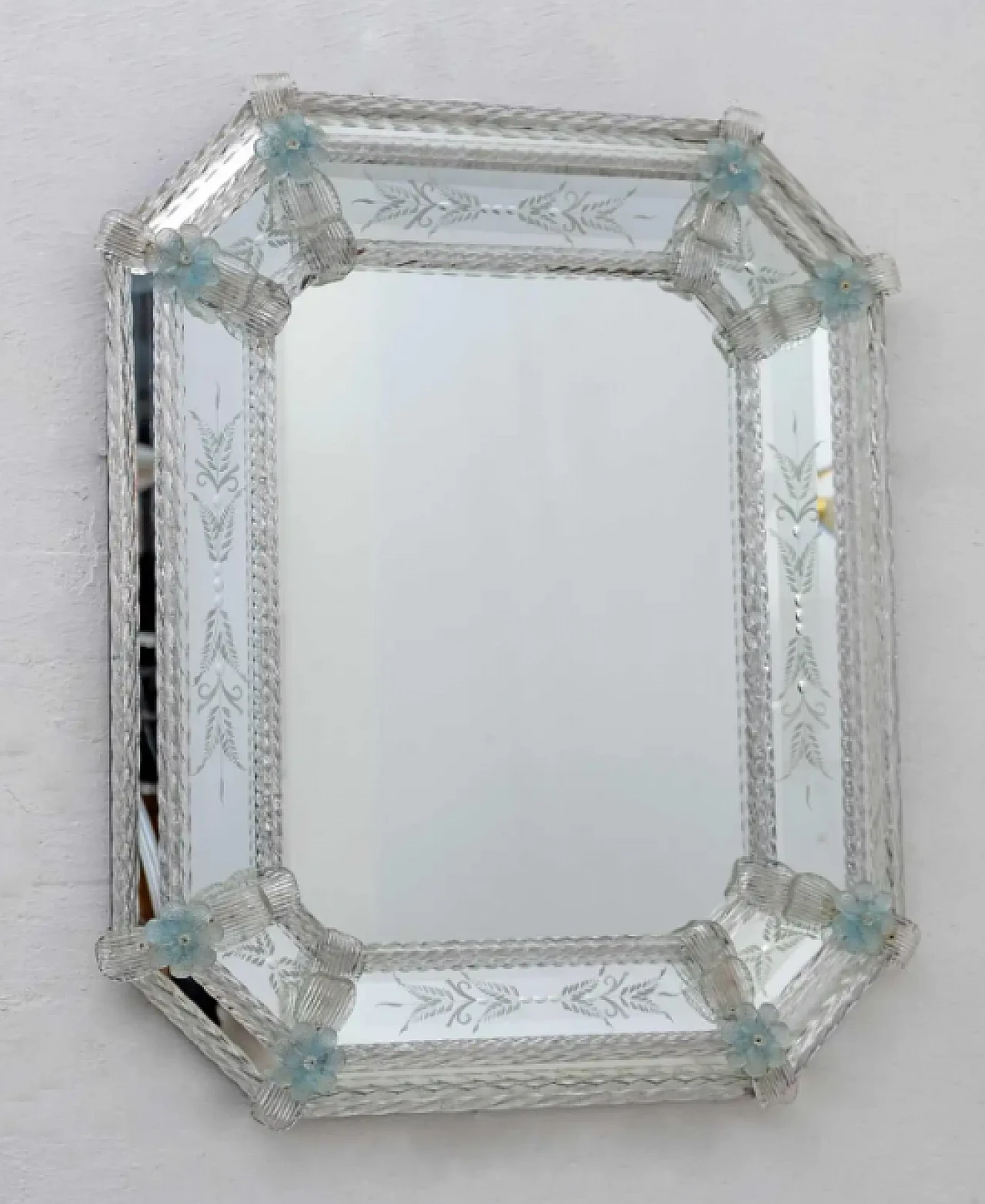 Octagonal mirror with flowers in Murano glass, 1940s 3