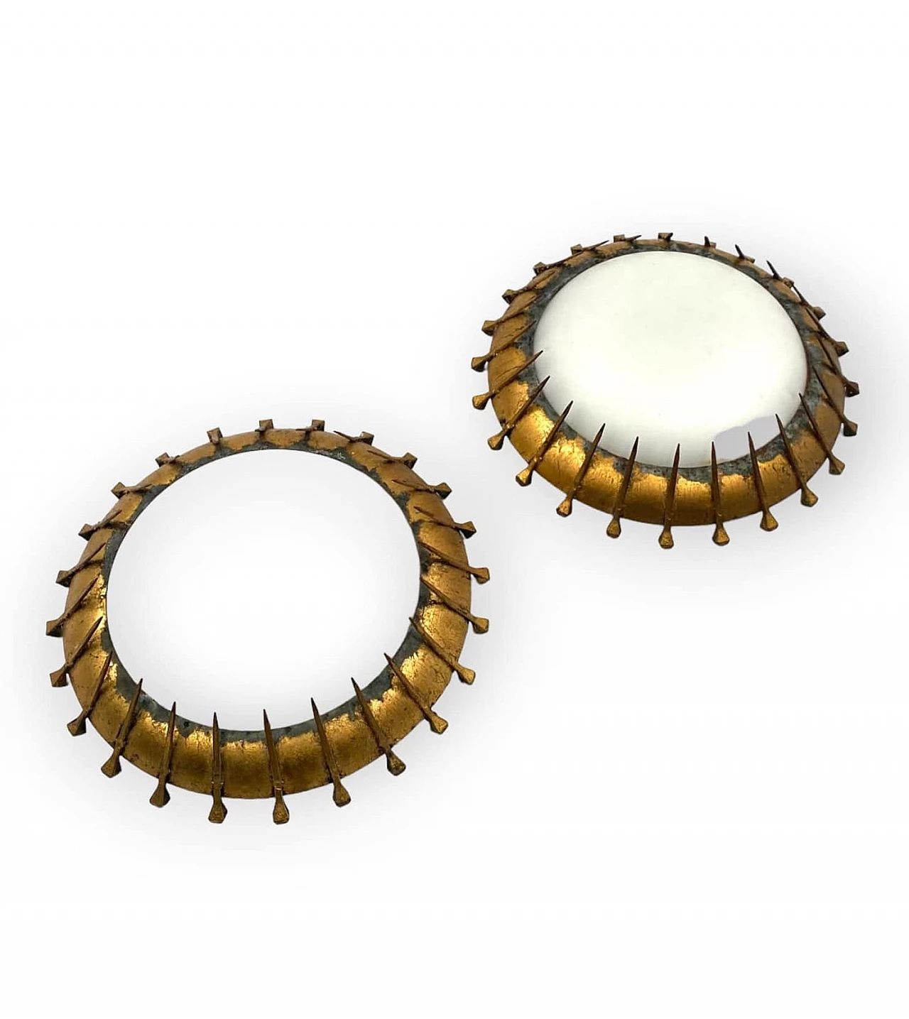 Pair of brutalist wall sconces in gilded metal and curved glass, 1960s 3