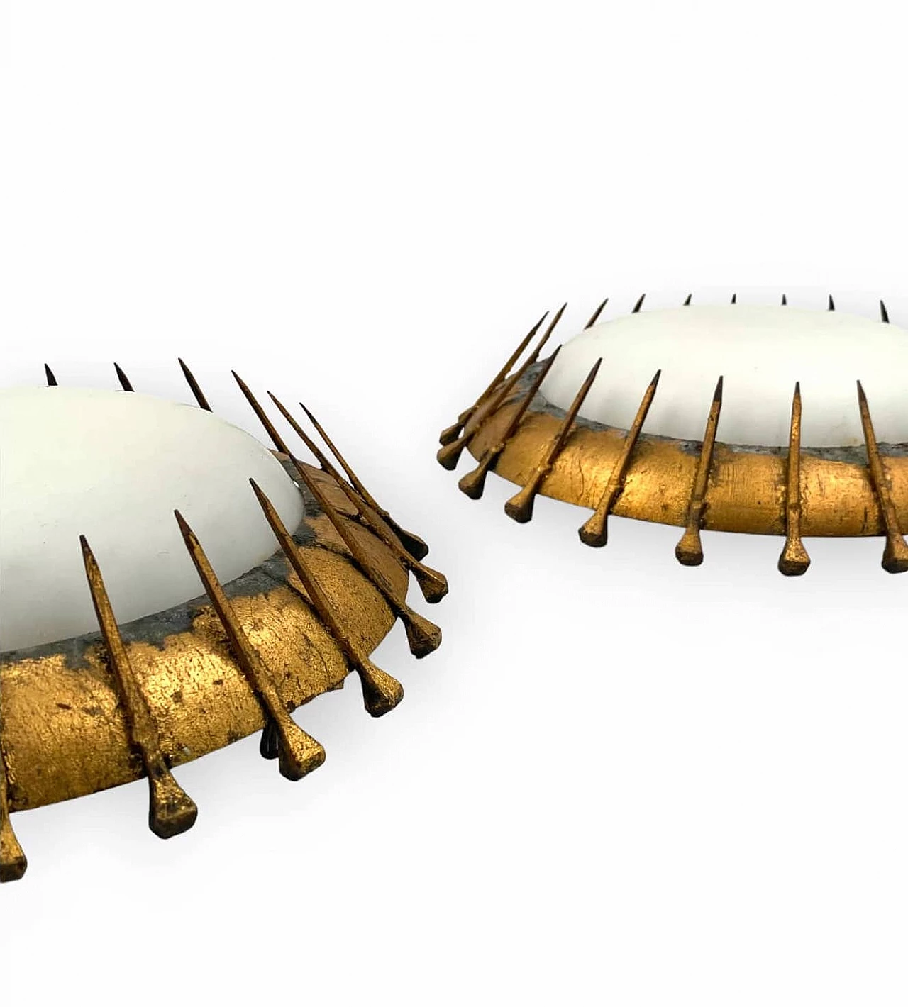 Pair of brutalist wall sconces in gilded metal and curved glass, 1960s 6