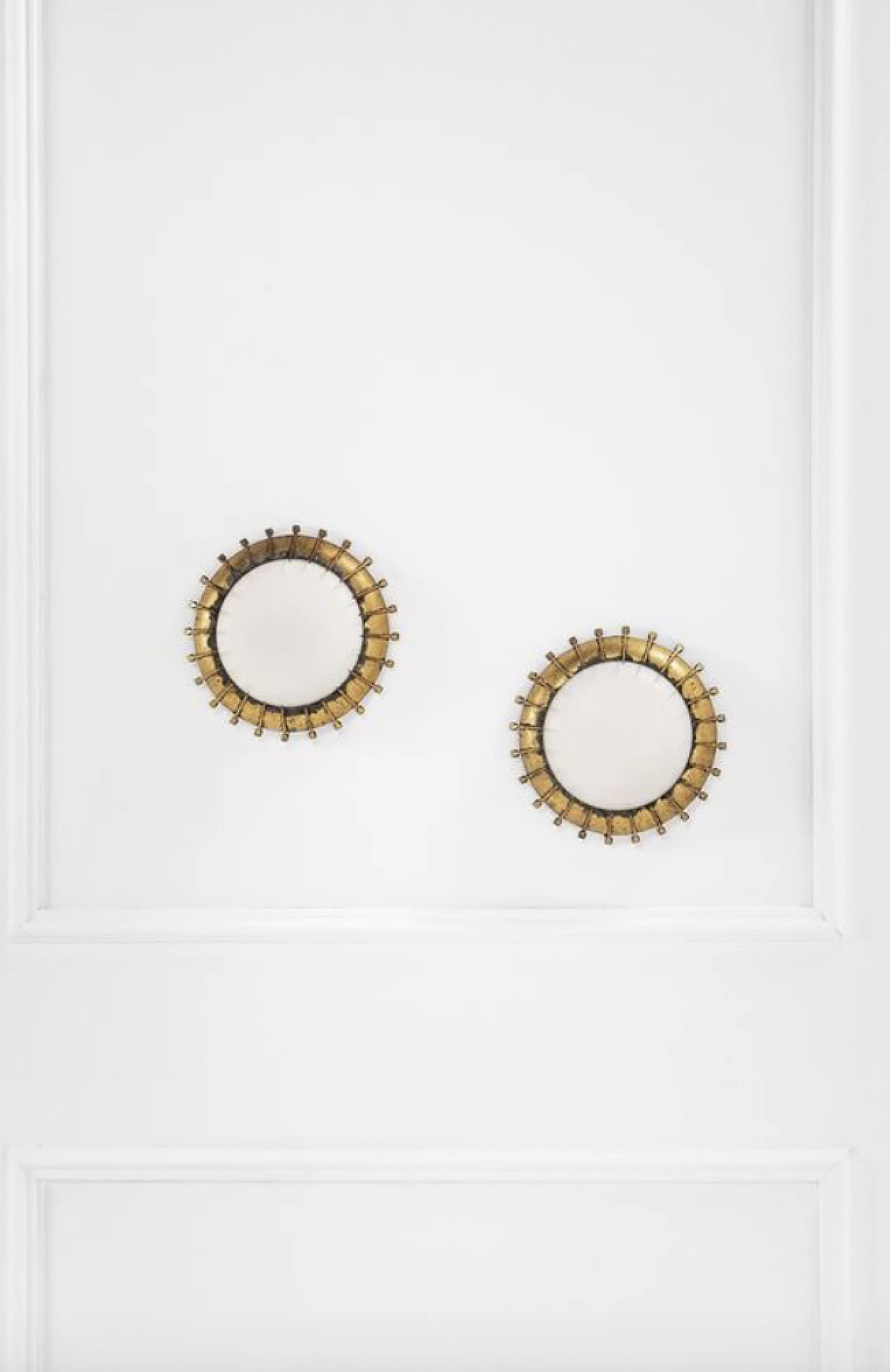 Pair of brutalist wall sconces in gilded metal and curved glass, 1960s 16