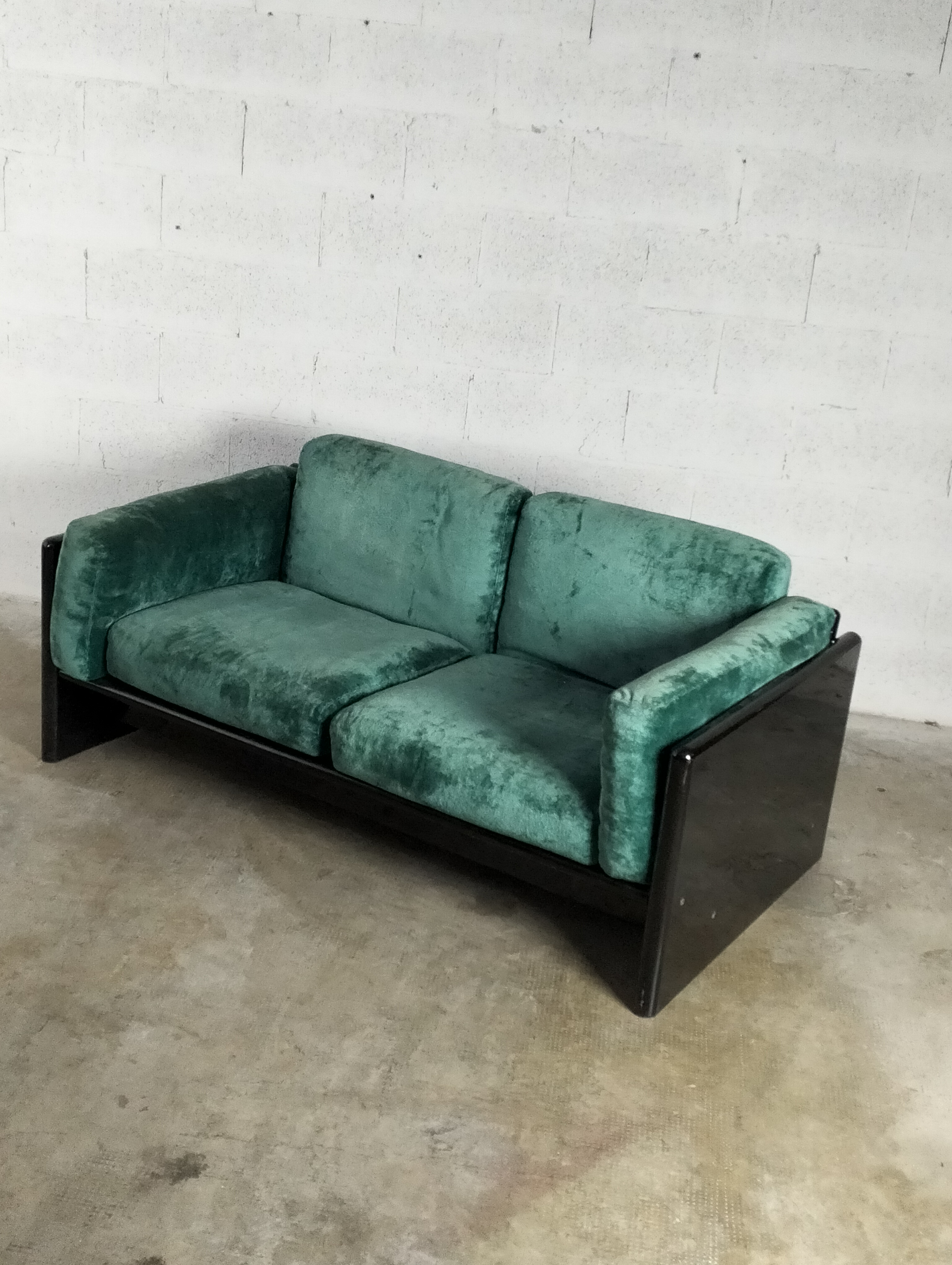 intondo-simone-sofa-by-