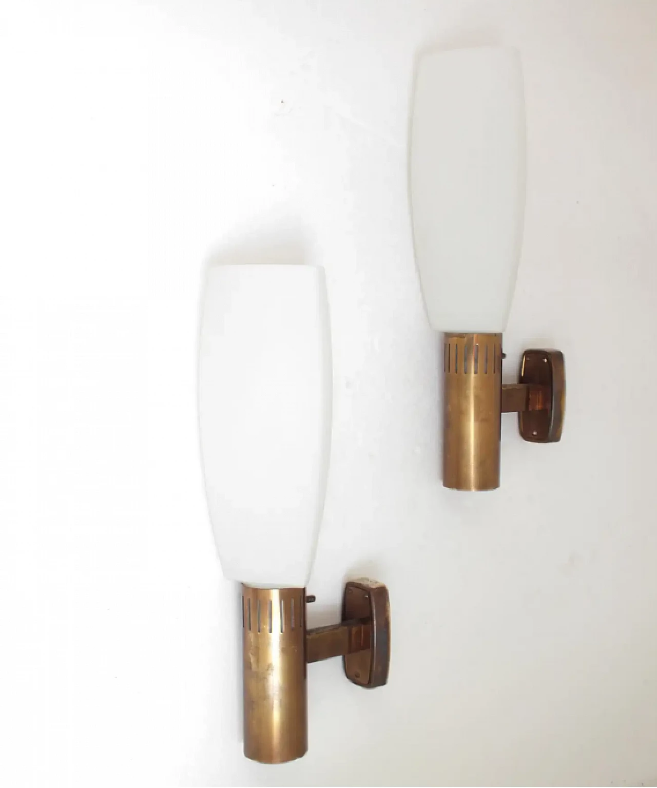 Pair of glass and brass wall sconces by Bruno Gatta for Stilnovo, 1960s 2