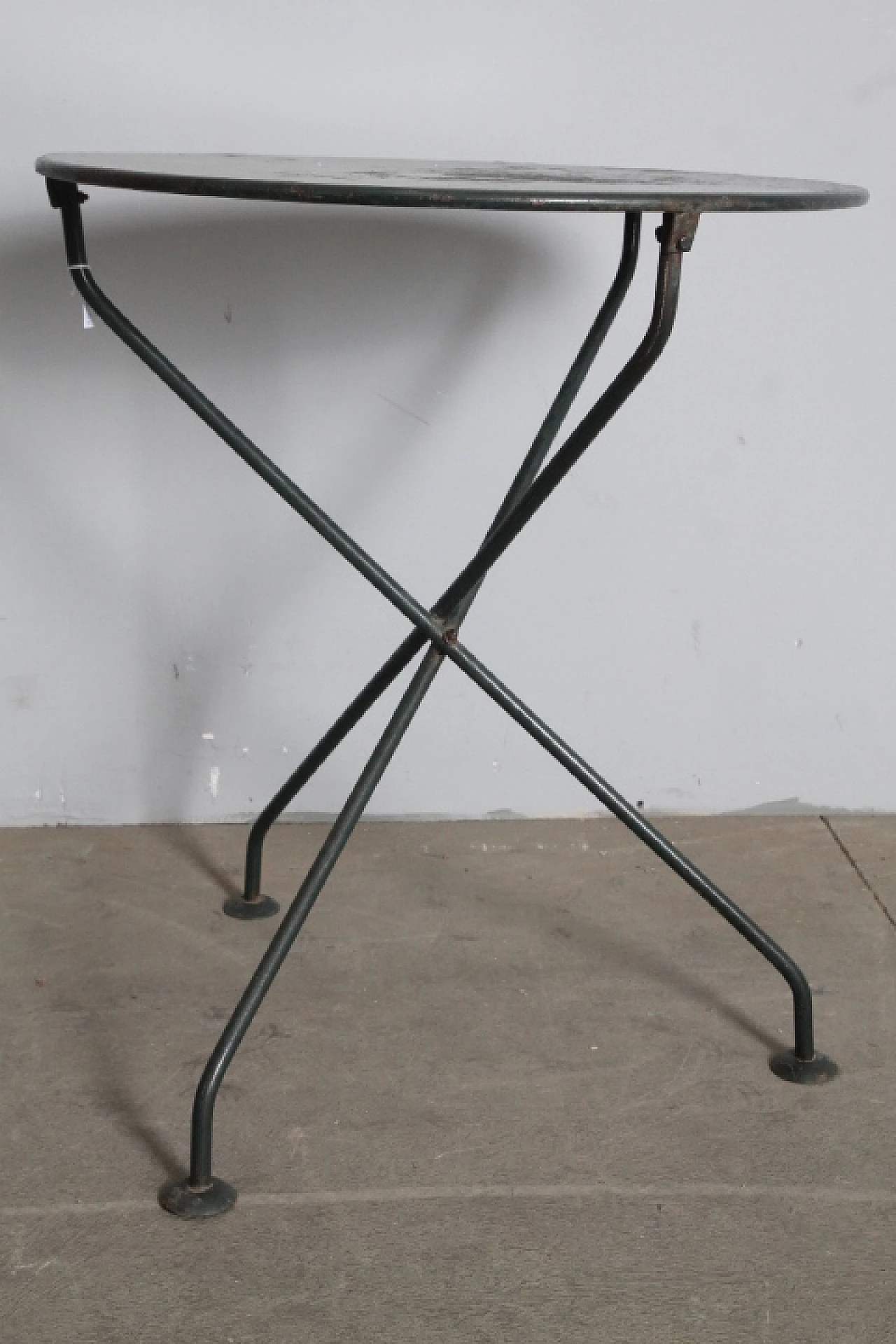 Tavolo rotondo da esterno in ferro laccato verde, '800 8