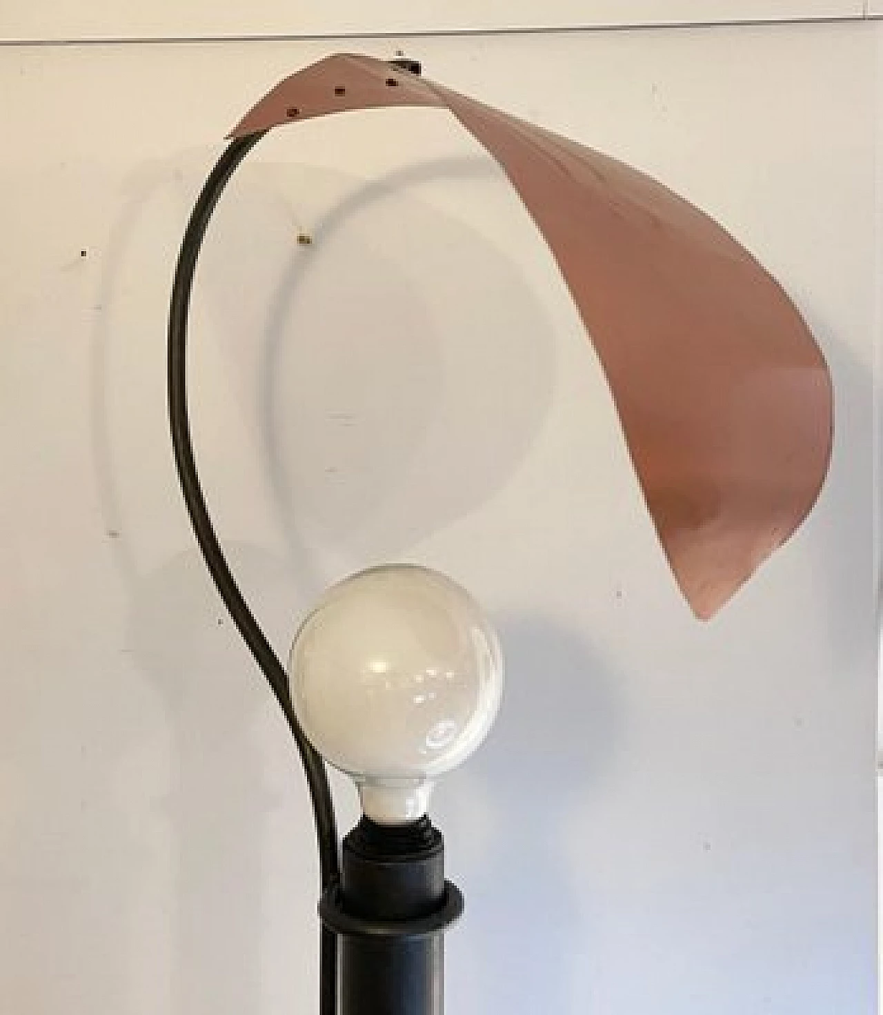 Black painted metal and copper floor lamp, 1980s 8