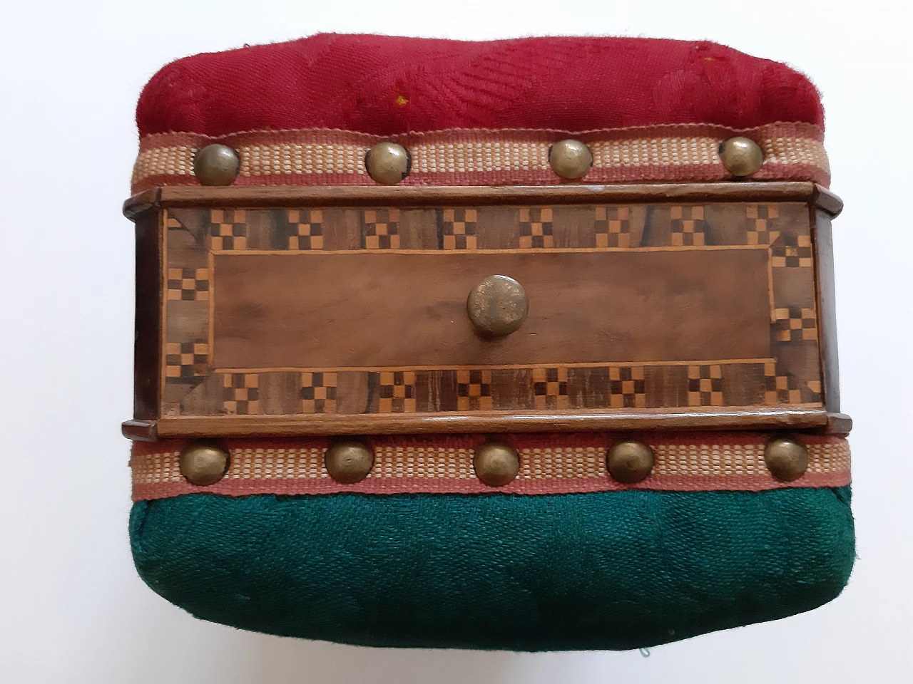 Inlaid wood and fabric sewing box, 19th century 9