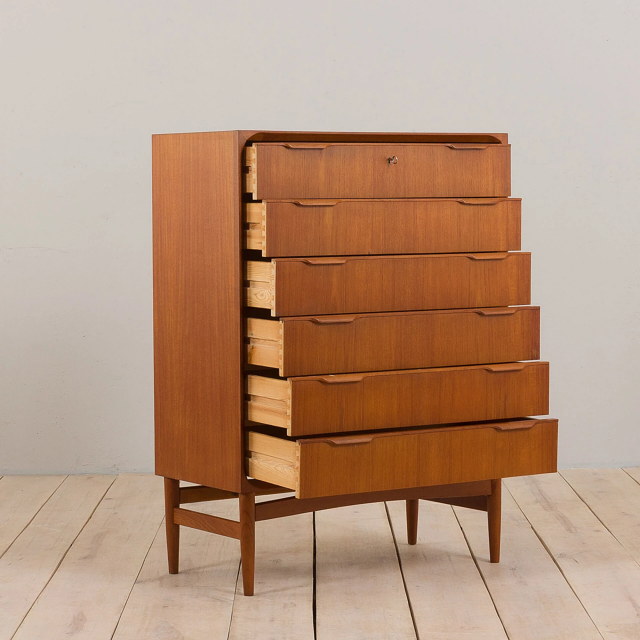 Cassettiera in teak attribuita a Johannes Andersen, anni '60 2