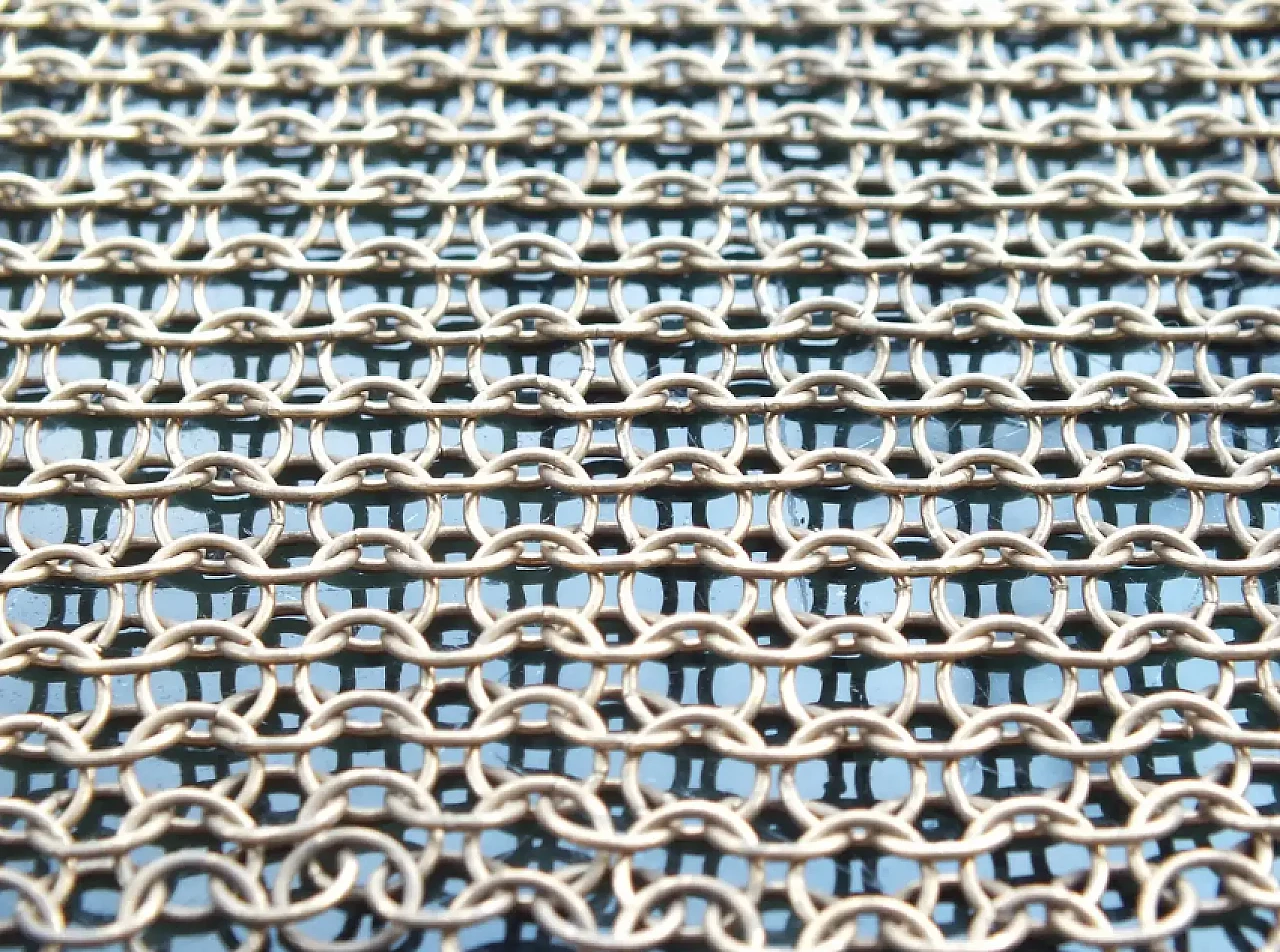 Lampada scultura di Toni Cordero per Artemide, anni '90 6