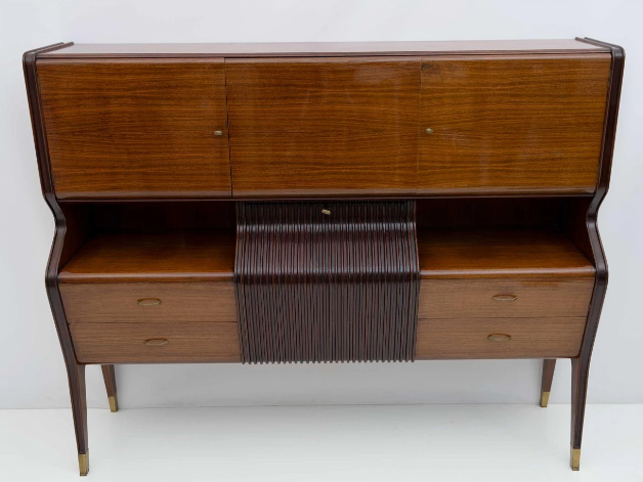 Walnut sideboard by Osvaldo Borsani for Arredamenti Borsani Varedo, 1950s 4