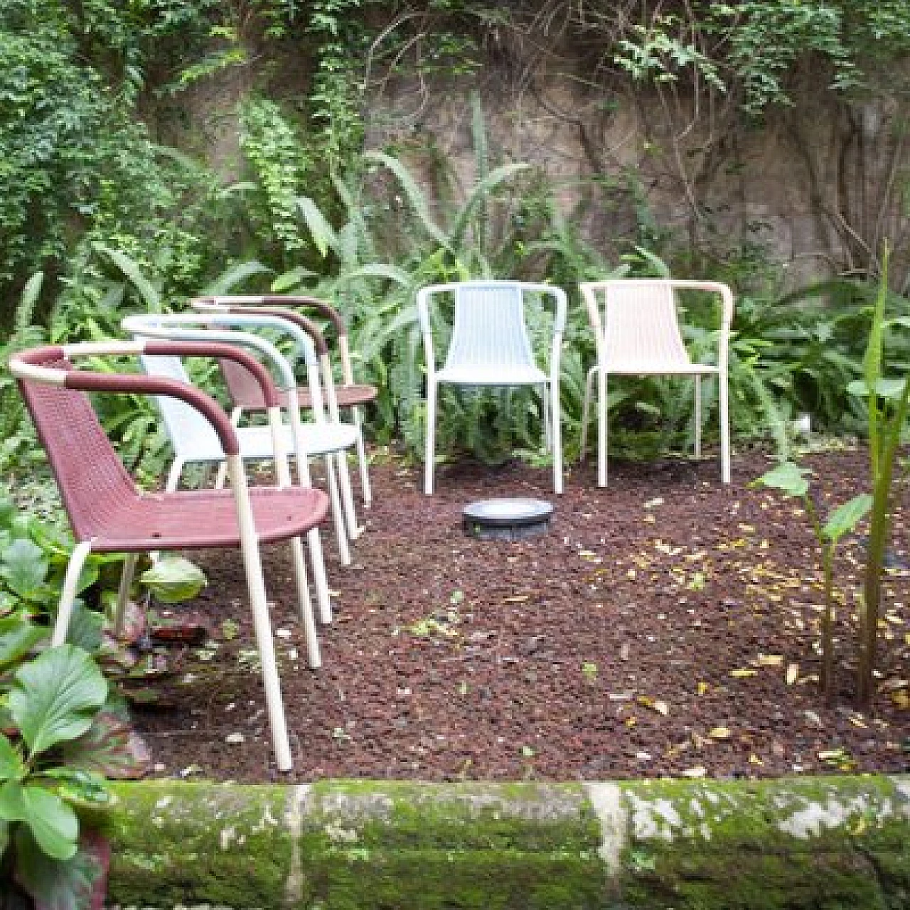 5 Plastic and lacquered metal armchairs, 1960s 7