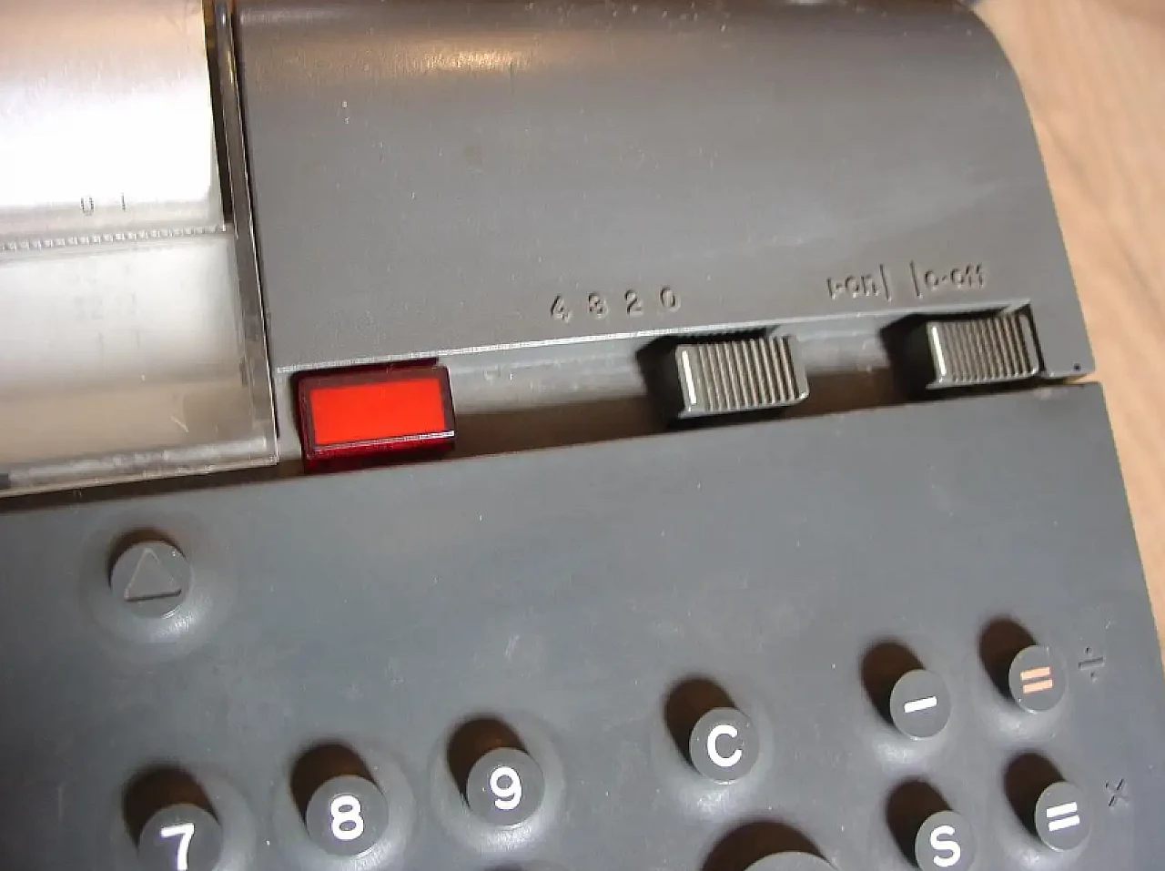 Olivetti Divisumma 28 calculator by Mario Bellini, 1970s 5