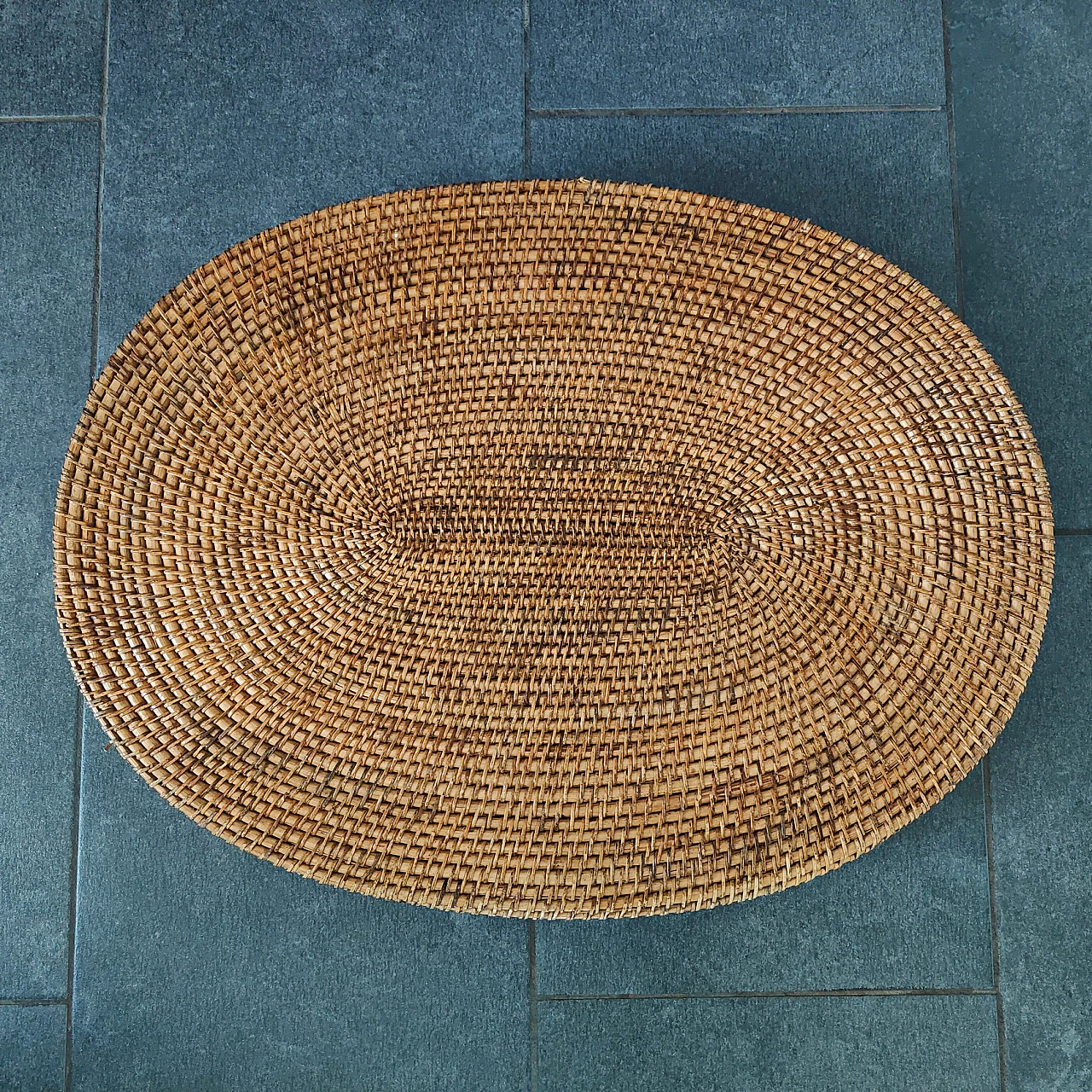 Wicker and brass tray in the style of Gabriella Crespi, 1970s 6