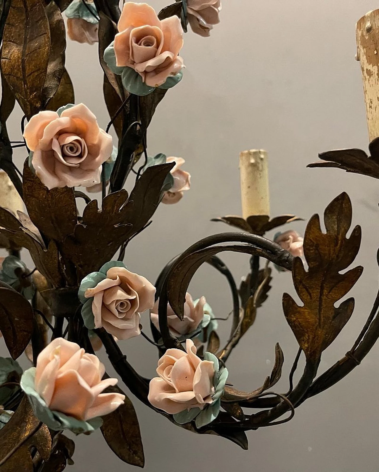 Rose flower chandelier in porcelain by Tole, 1960s 8