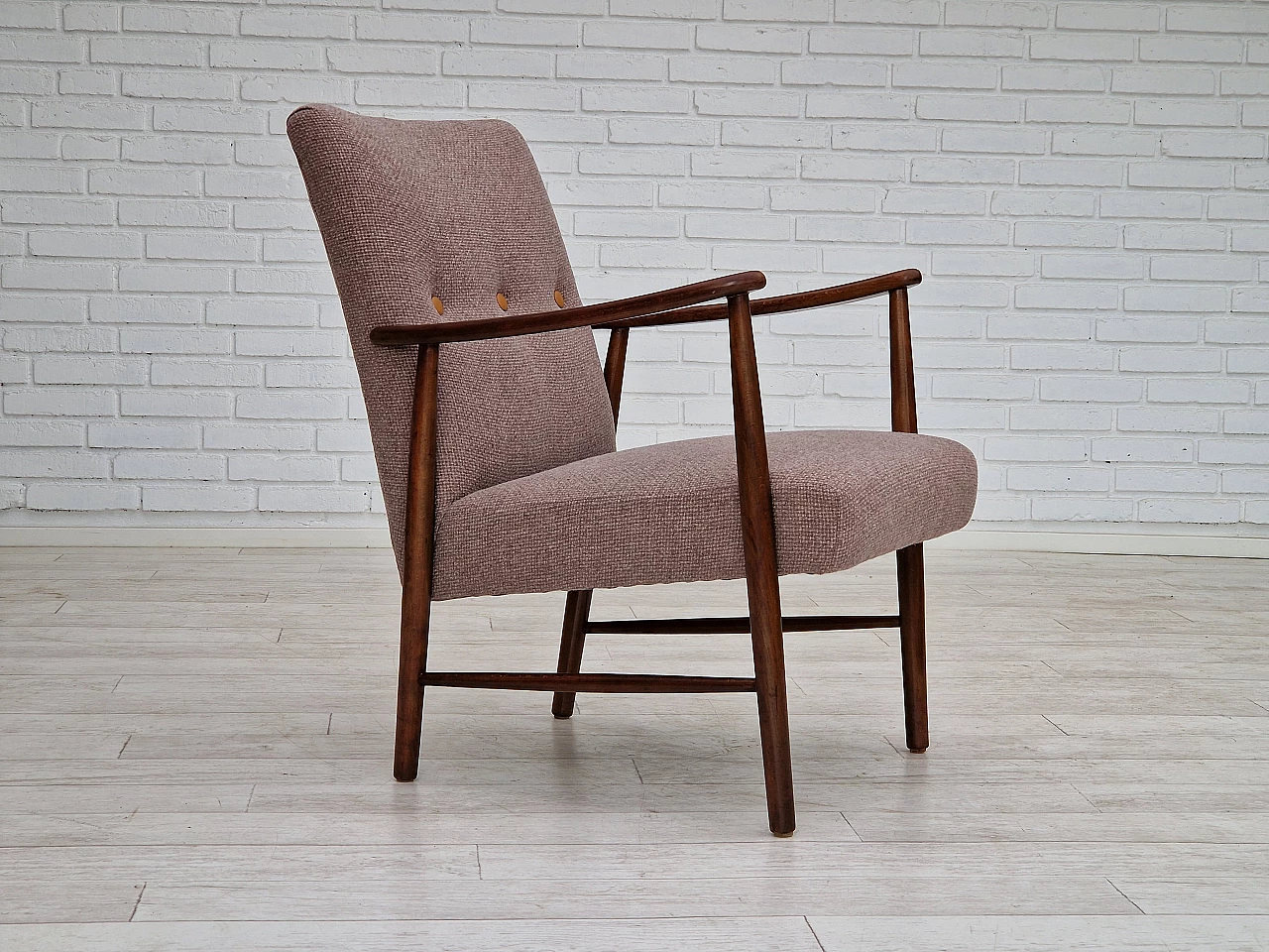 Poltrona svedese rivestita in lana con bottoni in pelle, anni '60 1