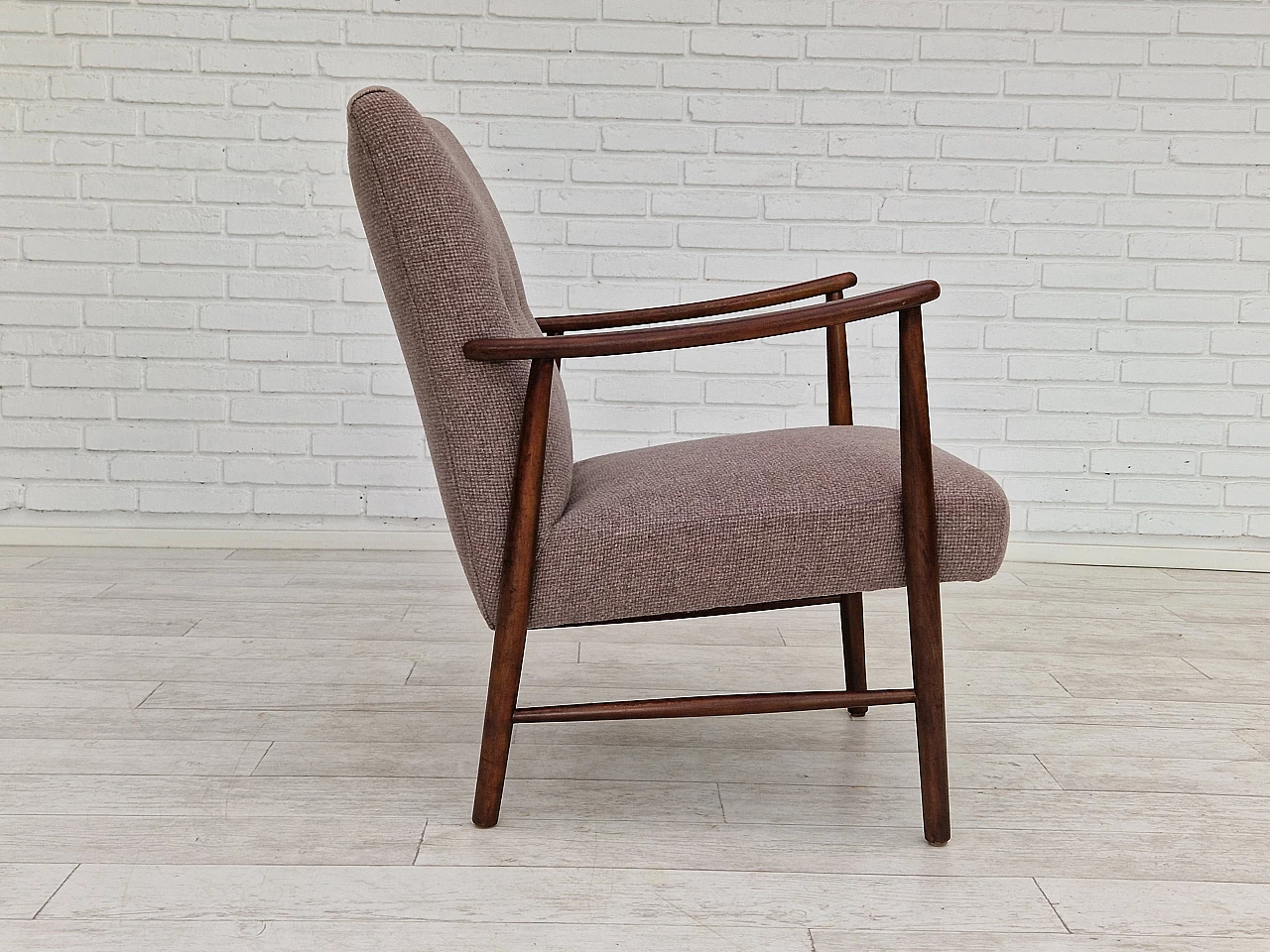 Poltrona svedese rivestita in lana con bottoni in pelle, anni '60 4