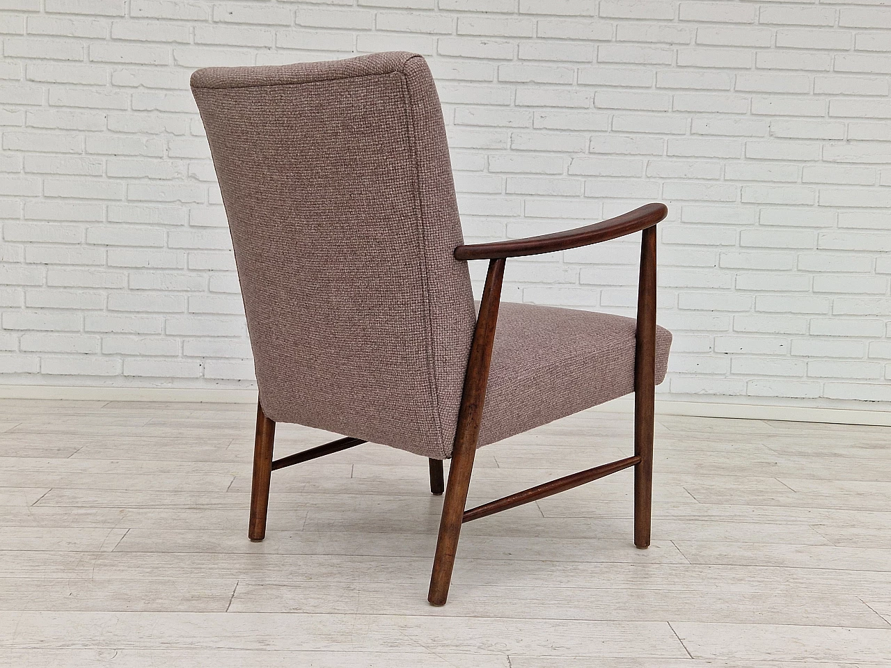 Poltrona svedese rivestita in lana con bottoni in pelle, anni '60 5