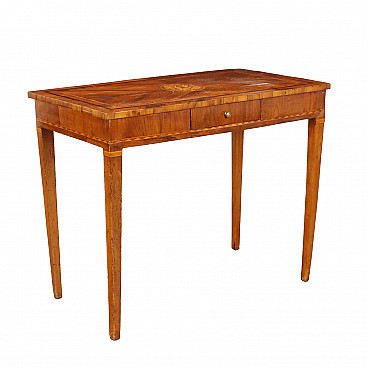 Neoclassical writing desk in walnut with inlays, late 18th century