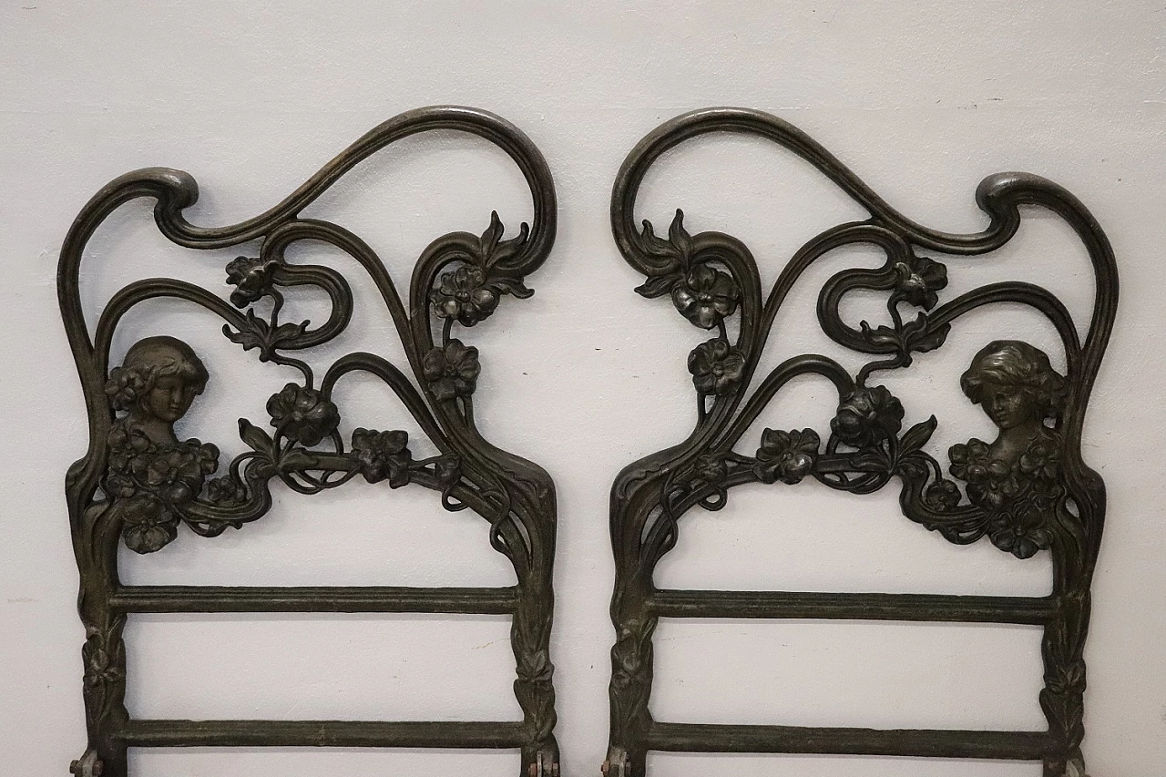 Hand-forged cast iron Art Nouveau double bed, late 19th century 3