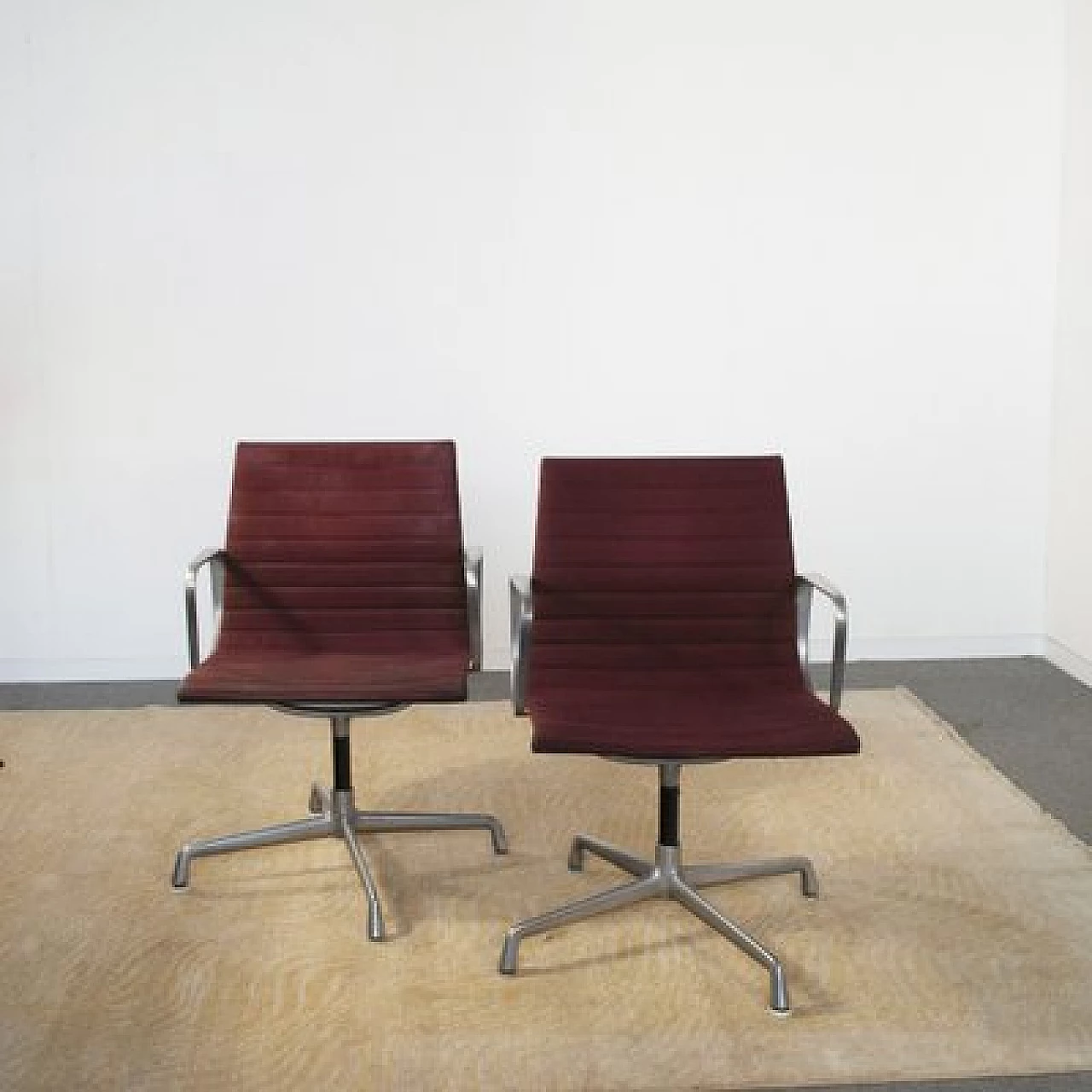 Pair of armchairs by Charles & Ray Eames for Herman Miller, 1970s 7