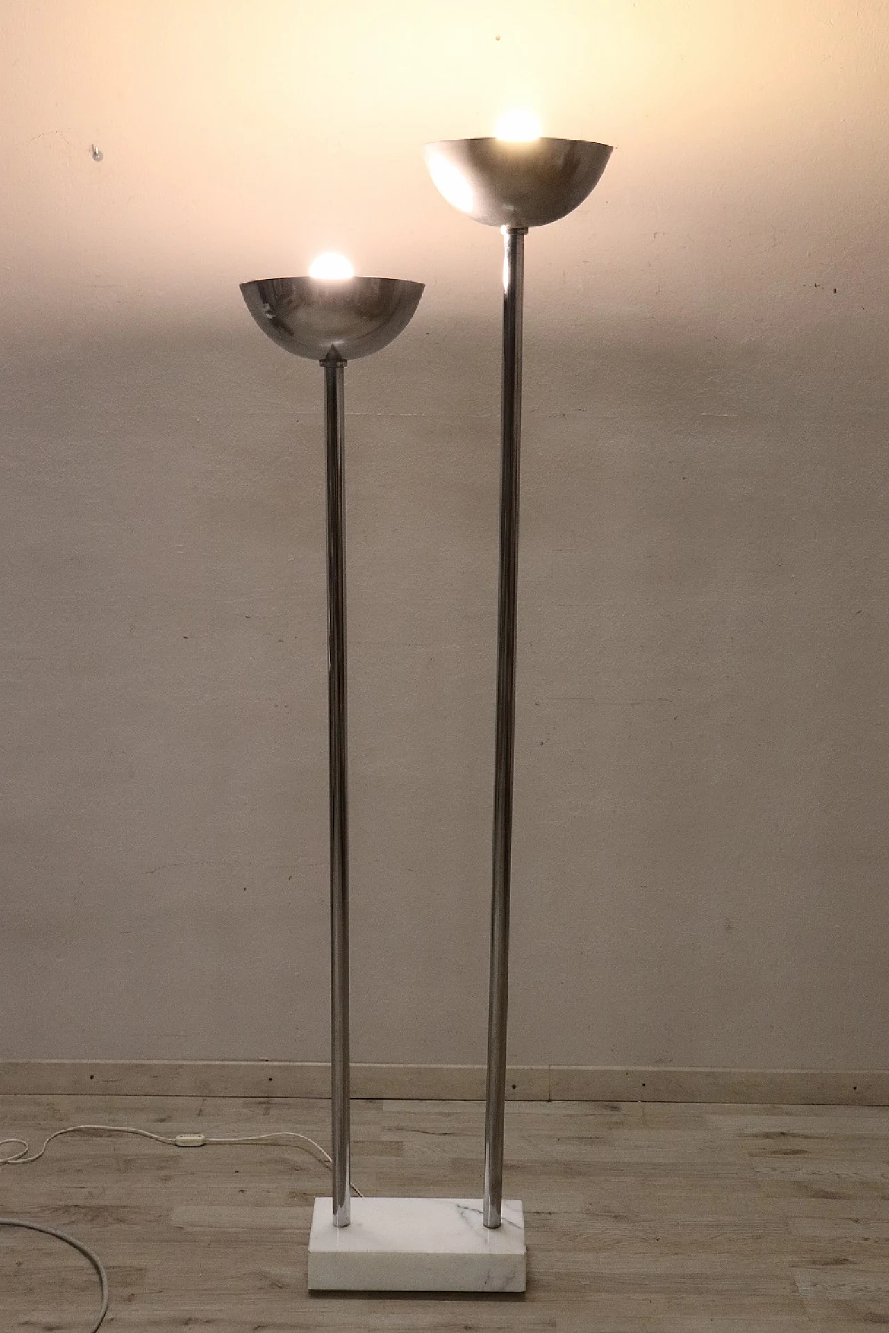 Chrome-plated metal floor lamp with marble base, 1980s 2