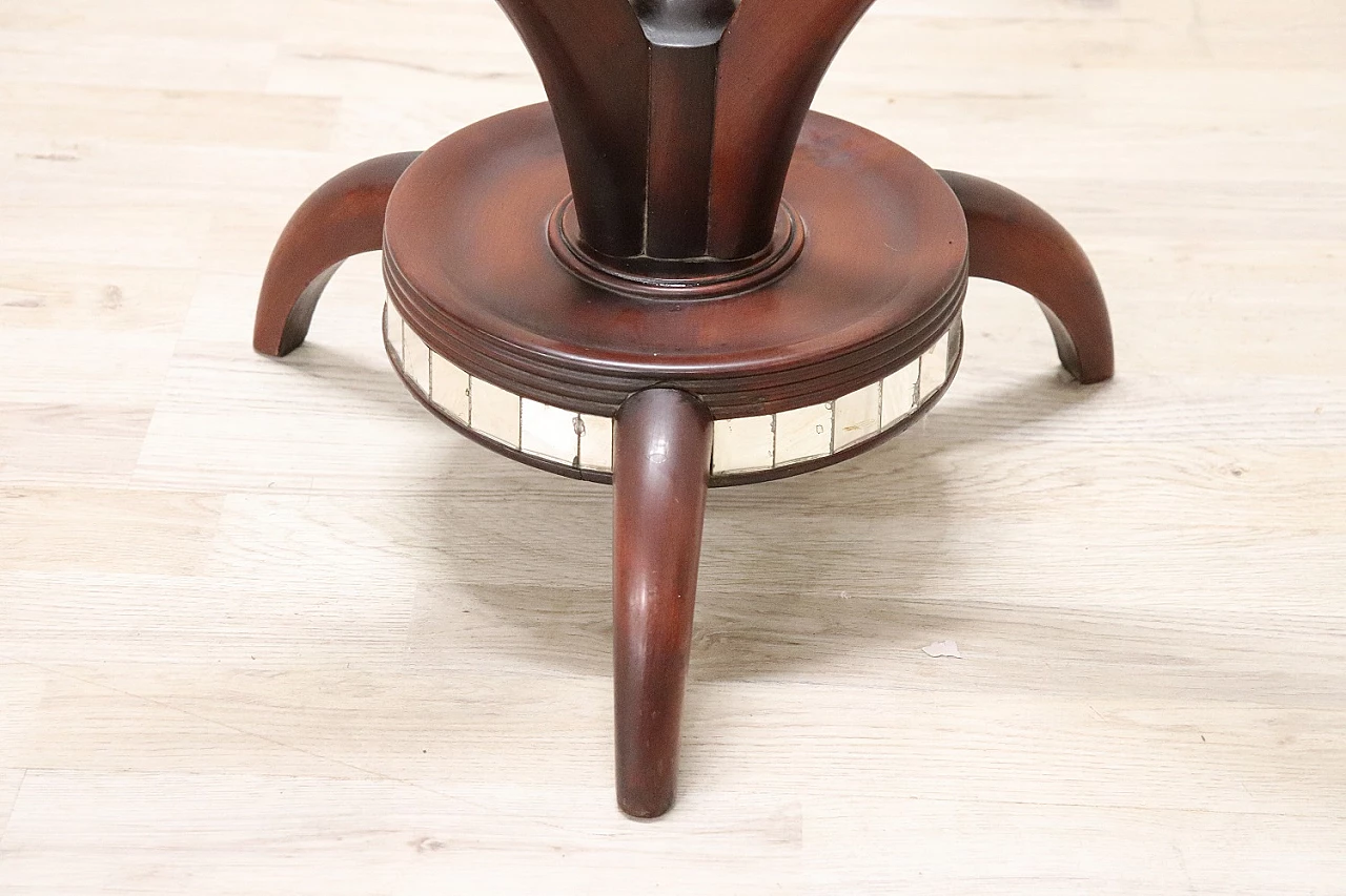 Tavolino rotondo con base in legno e piano in vetro con decorazioni, anni '50 4