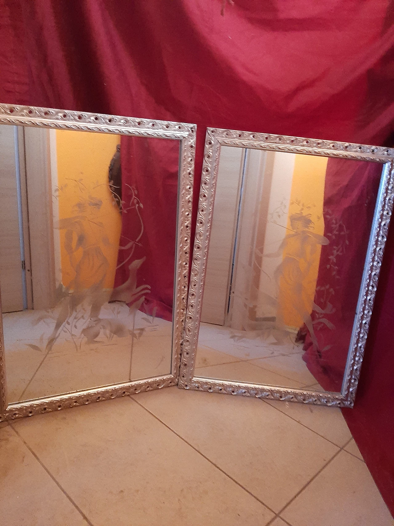 Coppia di specchi con incisione di cacciatrice, anni '30 3