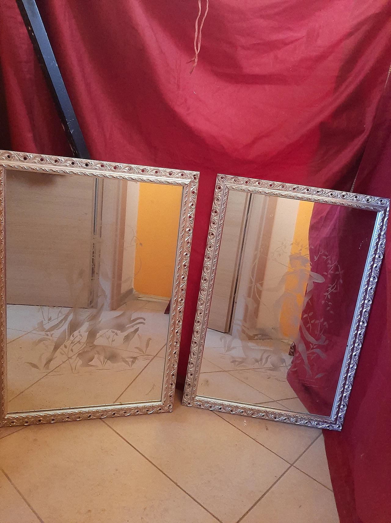 Coppia di specchi con incisione di cacciatrice, anni '30 4